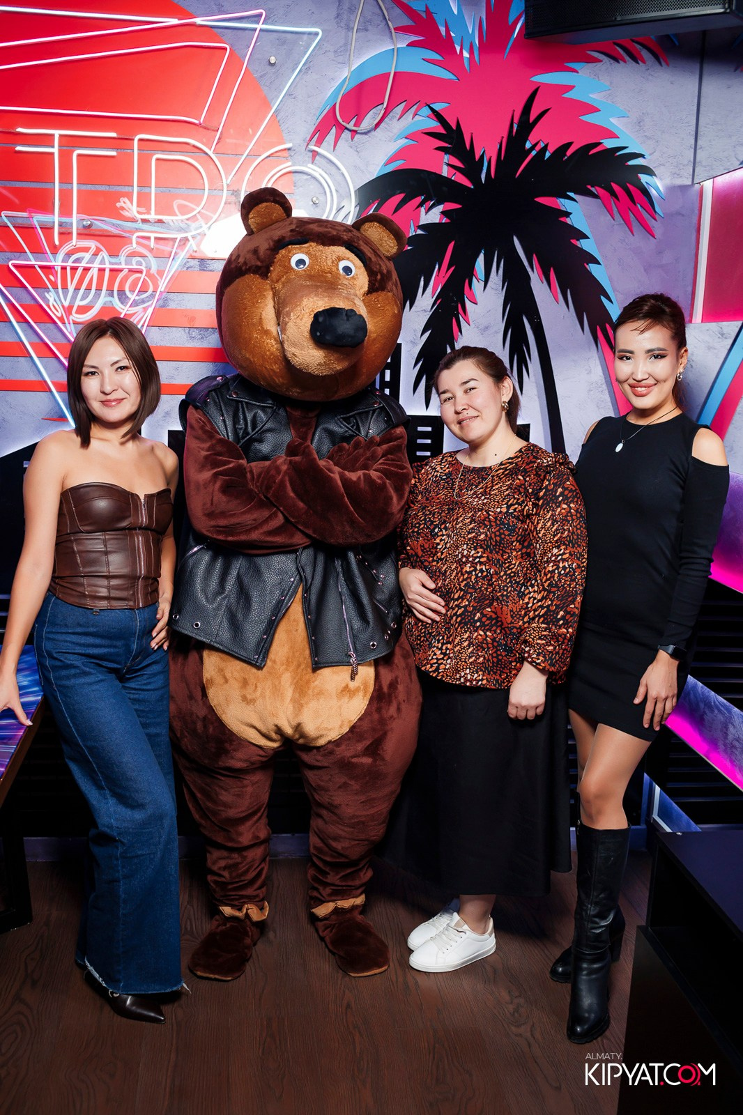 УХО И МЕДВЕДЬ НА ГАГАРИНА. КИПЯТКОМ АЛМАТЫ! Фотосъемка мероприятий в Алматы