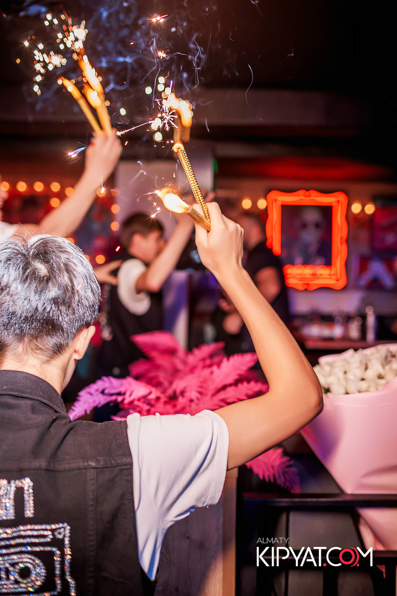 SANTA BARBARA — ВЫСТУПЛЕНИЕ ГРУППЫ REFLEX. КИПЯТКОМ АЛМАТЫ!