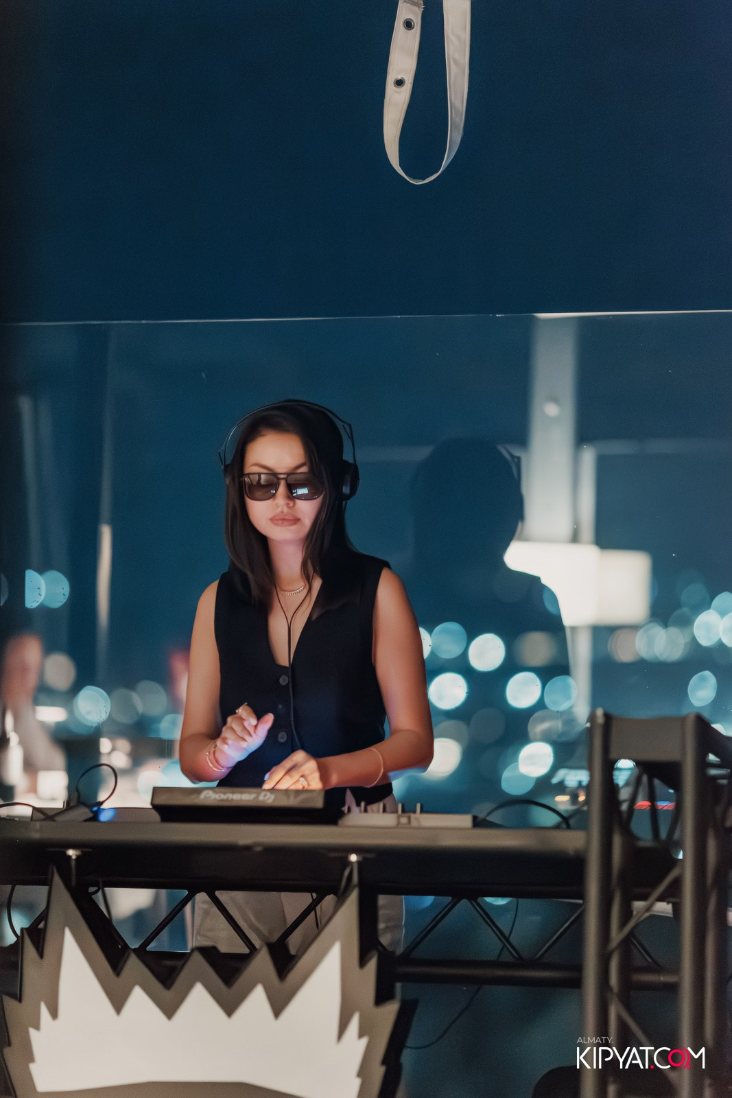 ВЫСТУПЛЕНИЕ DJ SUNQAR DJ BONI В SUNQAR BAR & RESTAURANT. КИПЯТКОМ АЛМАТЫ!