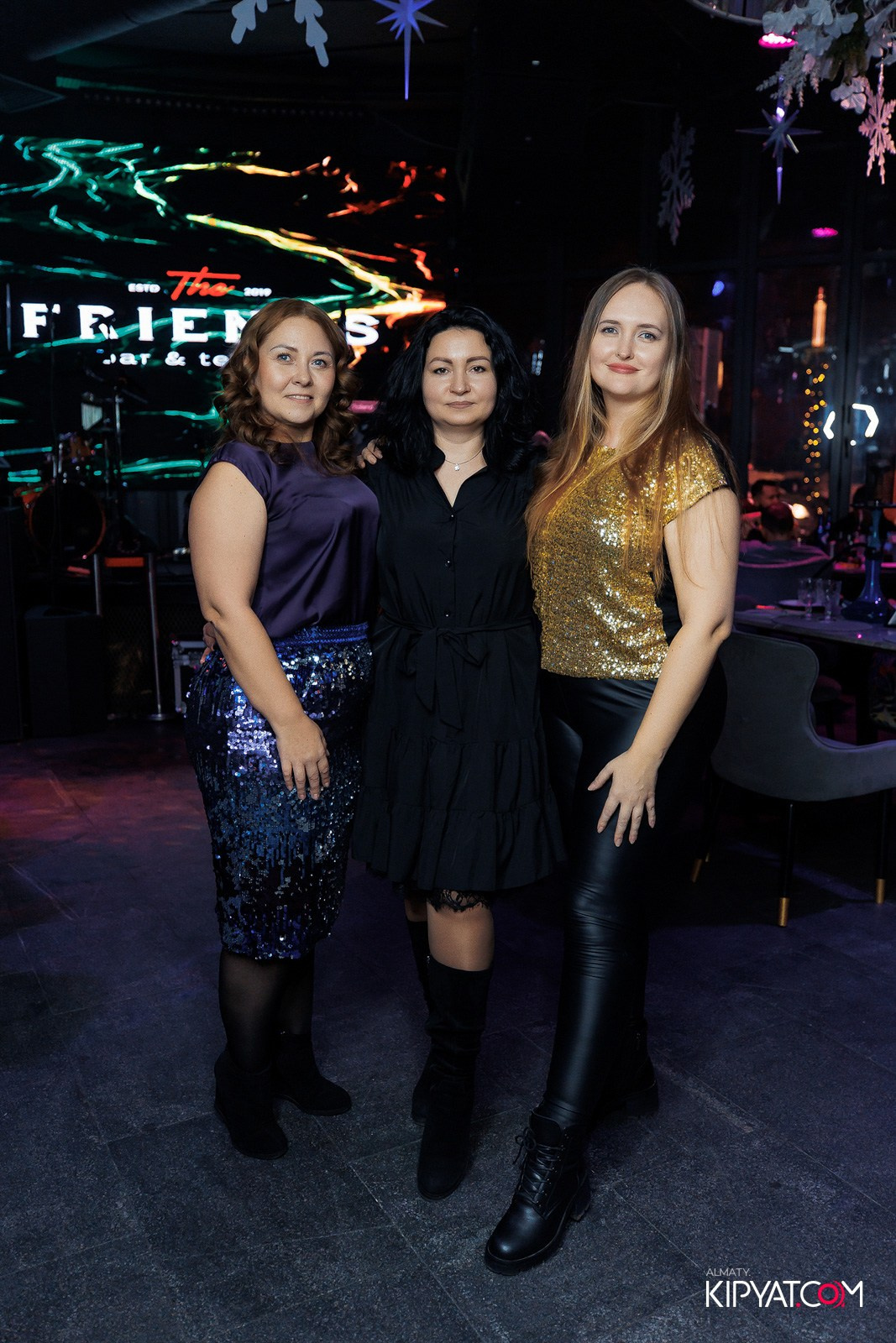 FRIENDS BAR & TERRACE. КИПЯТКОМ АЛМАТЫ!
