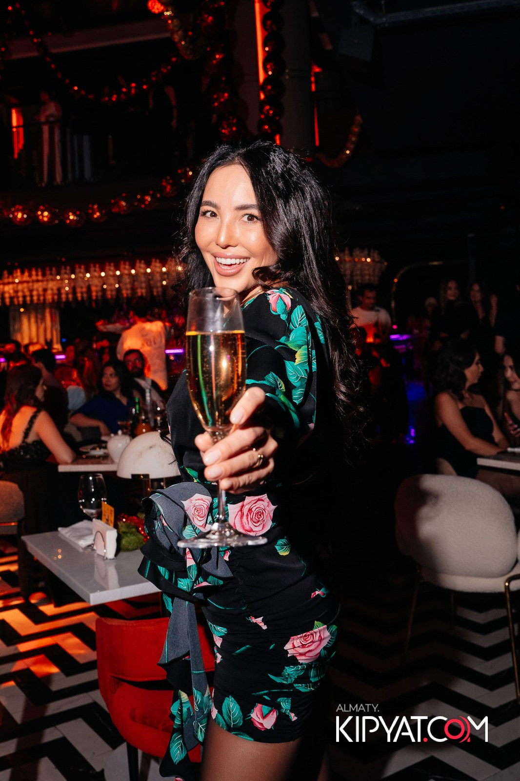 QUEEN. КИПЯТКОМ АЛМАТЫ!