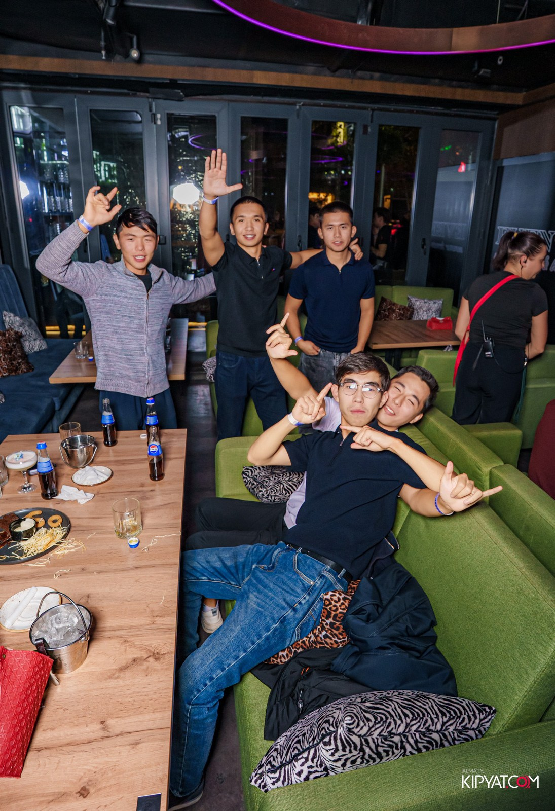 EVENT BAR. КИПЯТКОМ АЛМАТЫ!