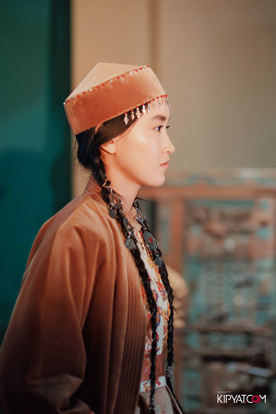 FASHION ПОКАЗ, КАЗАХСКОЙ НАЦИОНАЛЬНОЙ ОДЕЖДЫ. КИПЯТКОМ АЛМАТЫ!