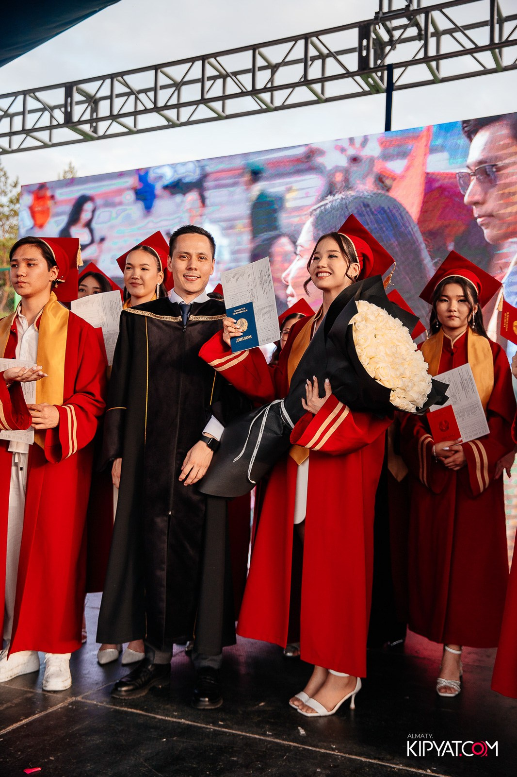 ВРУЧЕНИЕ ДИПЛОМОВ — НАРХОЗ КОЛЛЕДЖ. Part 4. КИПЯТКОМ АЛМАТЫ!