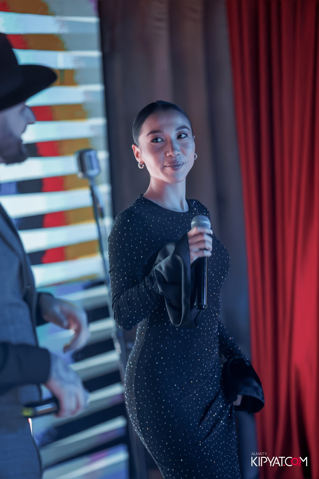 LAUREATE GRAND CAFÉ. КИПЯТКОМ АЛМАТЫ!