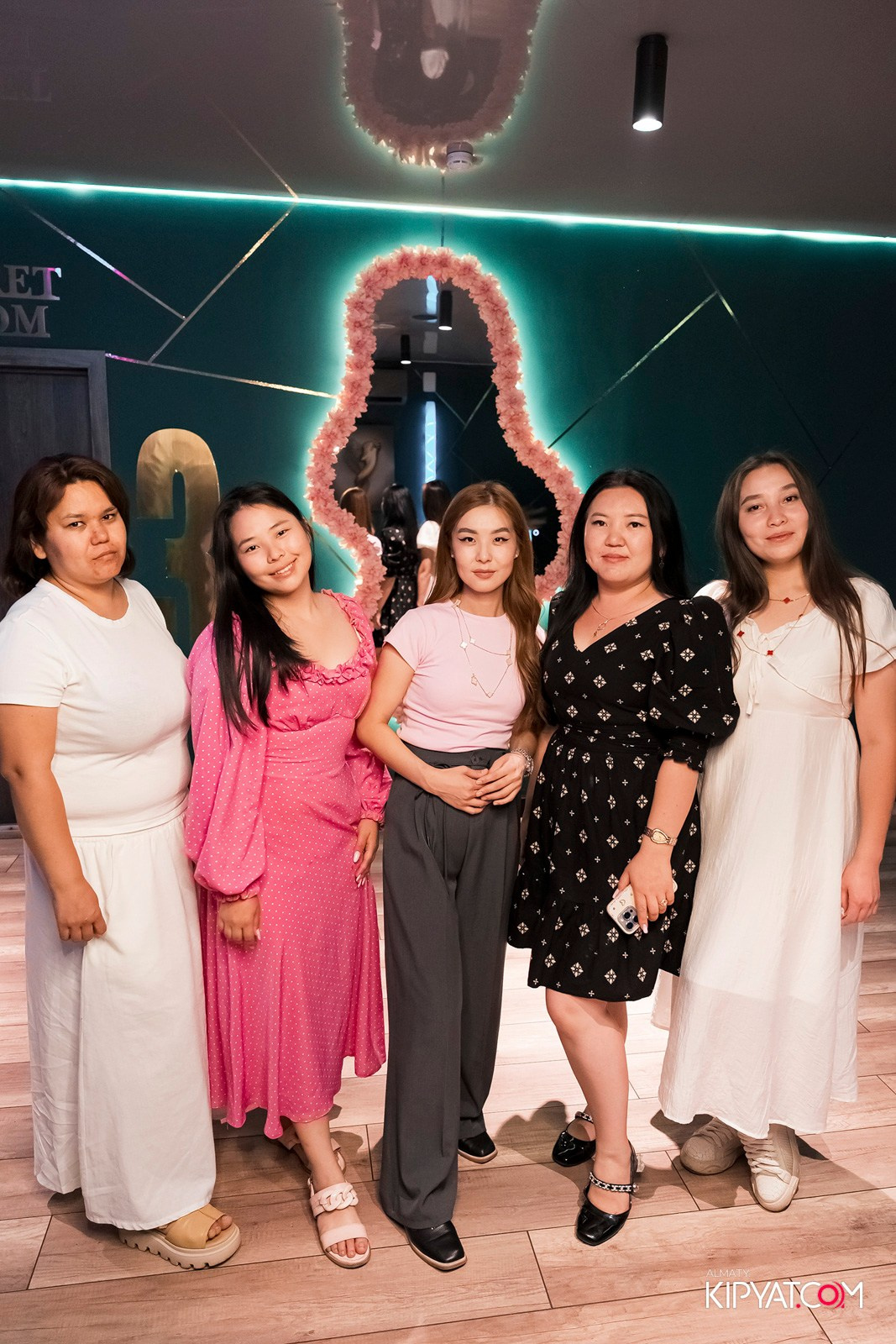 КАРАОКЕ DO RE MI. КИПЯТКОМ АЛМАТЫ!