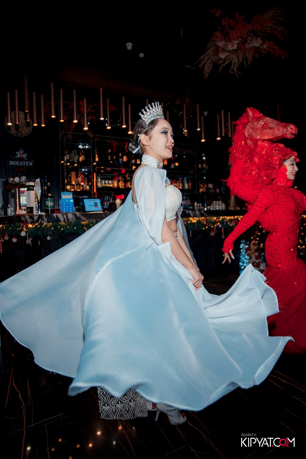 БАР ПАНАЕХАЛИ НА ДОСТЫК. КИПЯТКОМ АЛМАТЫ! Фотосъемка мероприятий в Алматы