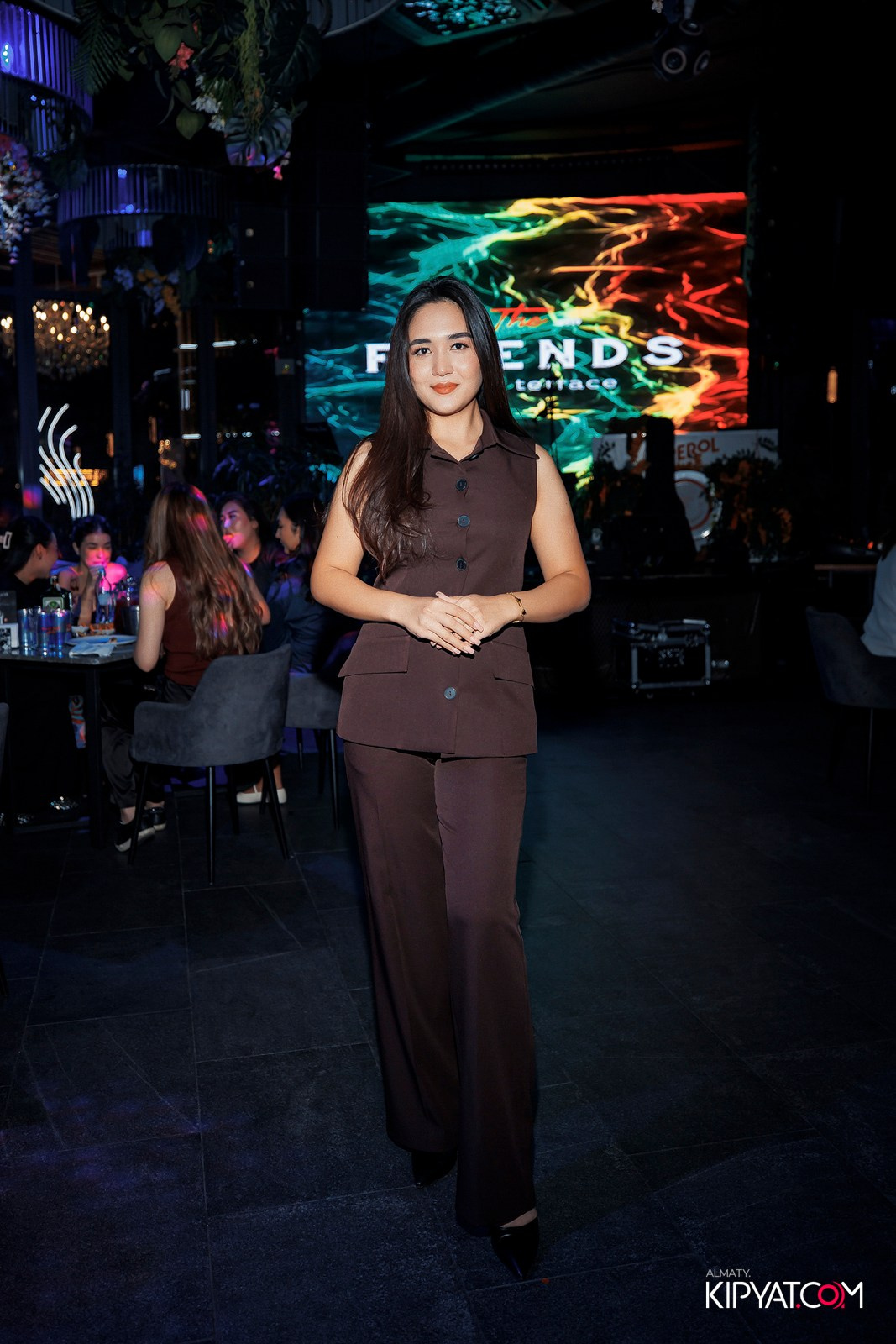 FRIENDS BAR & TERRACE. КИПЯТКОМ АЛМАТЫ!