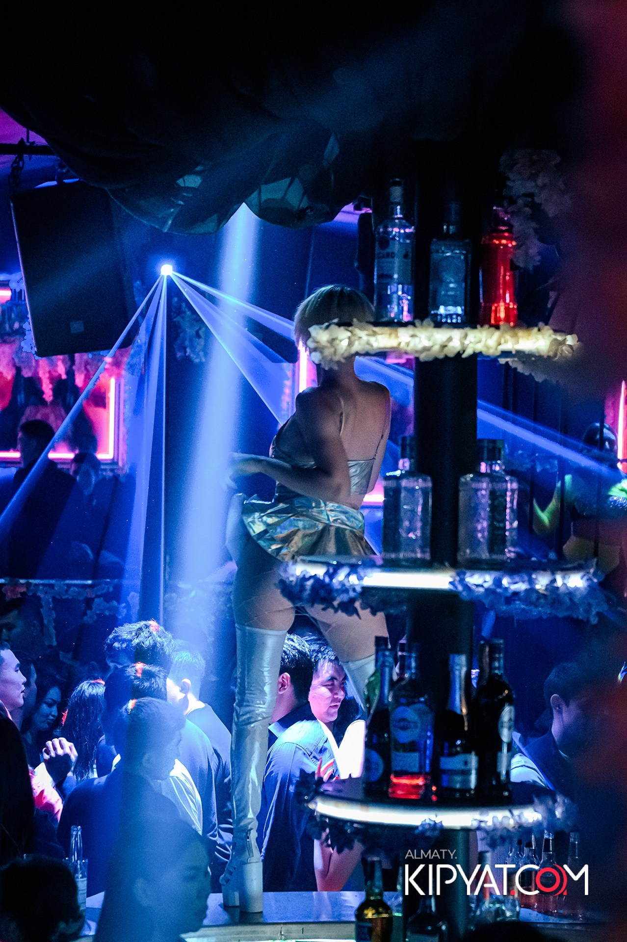 Uyat Emes Ваr. КИПЯТКОМ АЛМАТЫ!