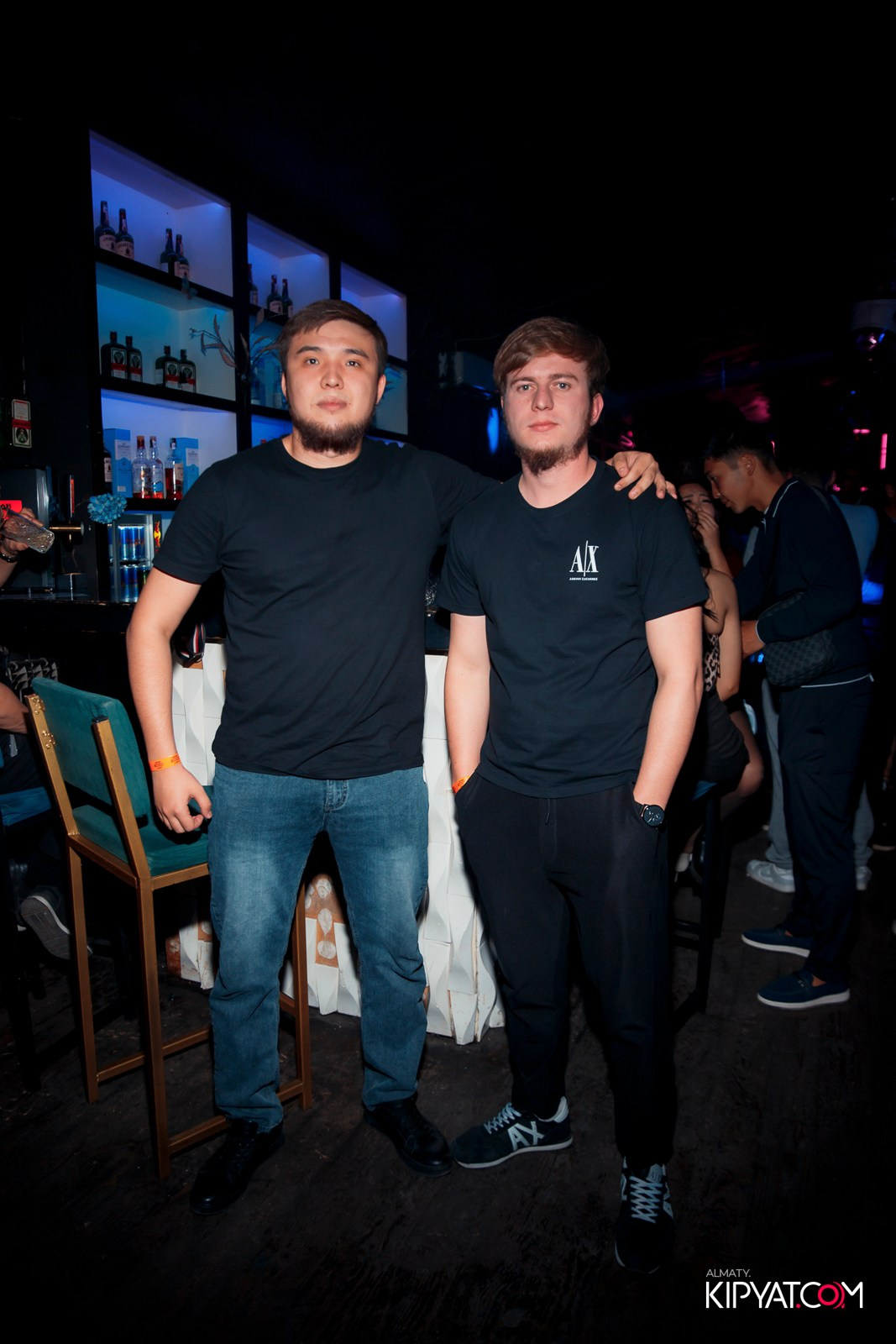 UYAT EMES BAR. КИПЯТКОМ АЛМАТЫ!