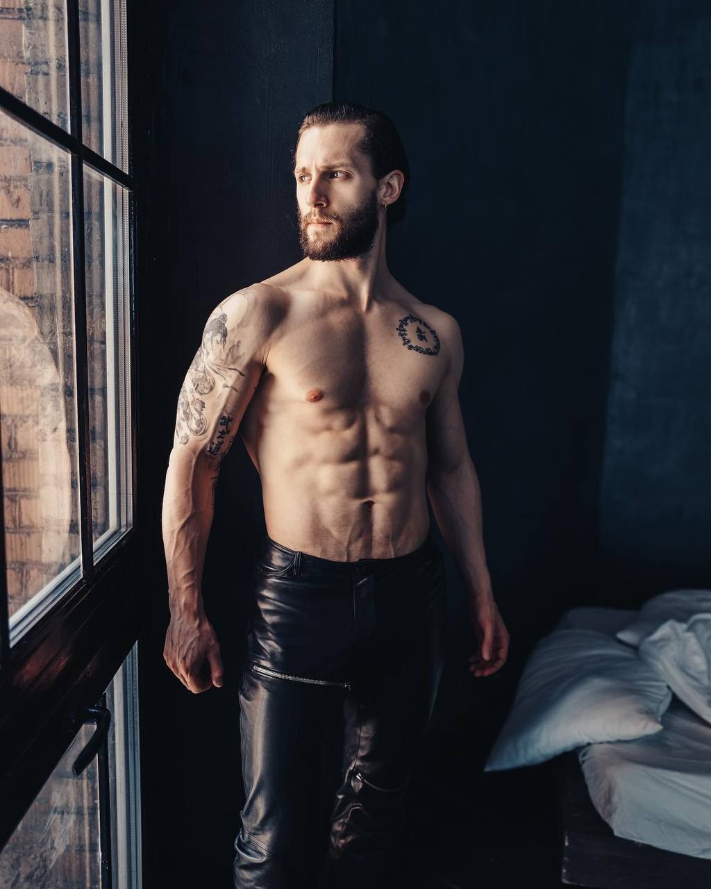 Антон. DEWA | фотостудия для маркетплейсов