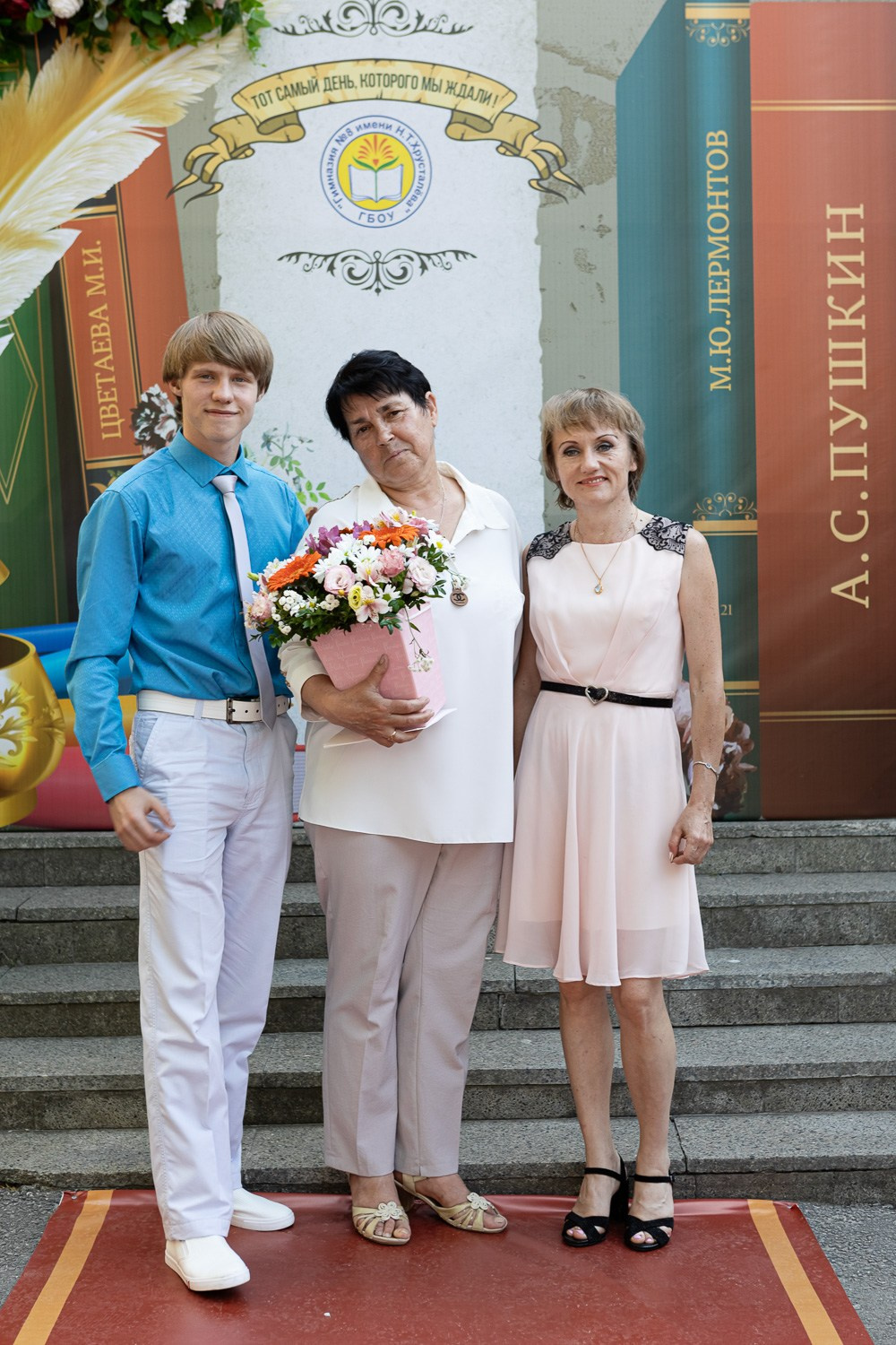 Фотосъёмка выпускного в школе. Свадебный фотограф, фотосъемка в Крыму, Севастополе, Симферополе, Ялте