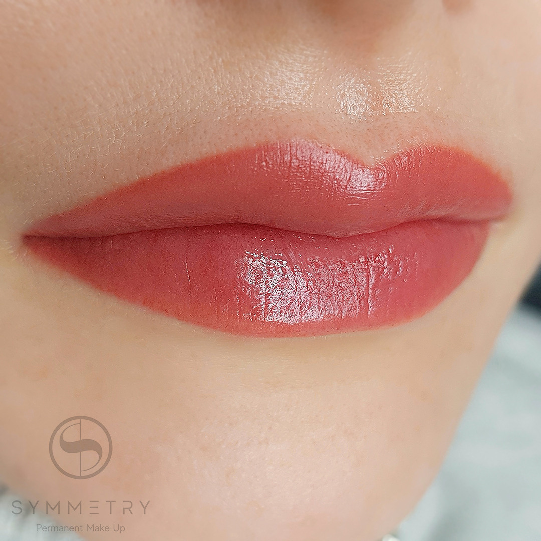 Олеся. Студия перманентного макияжа, косметологии и массажа SYMMETRY в Москве, м. Киевская