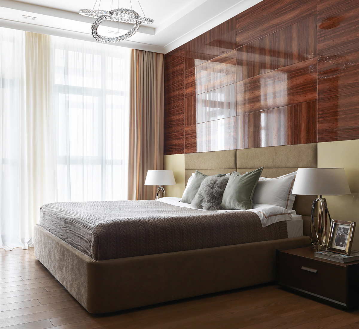 В портфолио вы можете увидеть фото исключительно наших работ. Мебель на заказ по индивидуальным проектам