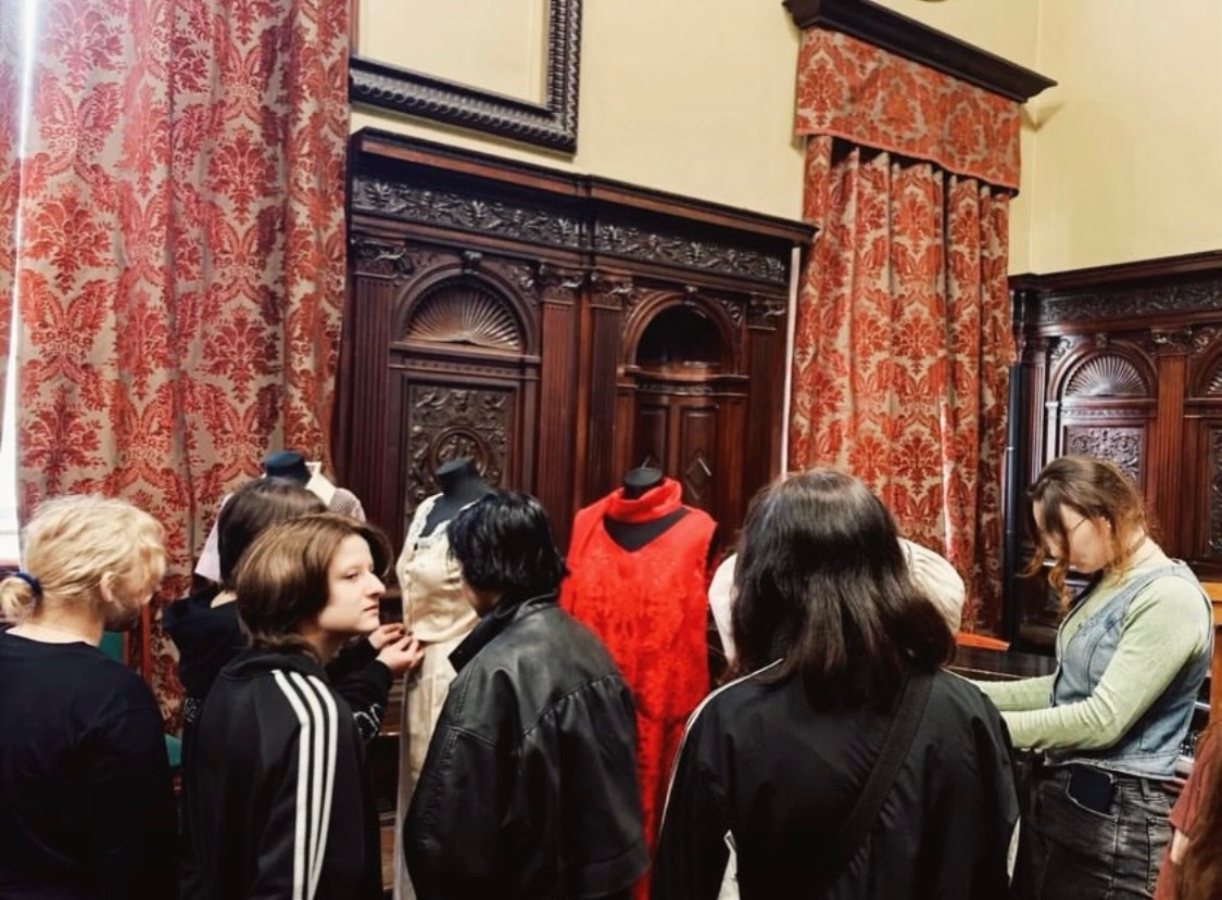 Lamanova presentation. Костюмер, художник кино и телевидения в спб