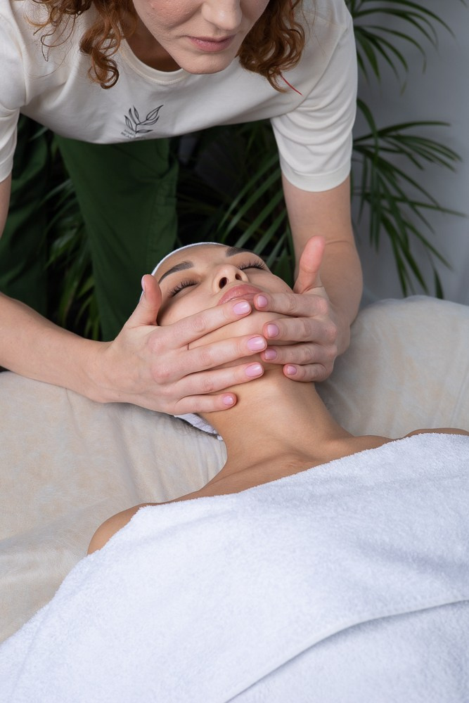 Массаж. Семейный и Свадебный фотограф в Сочи