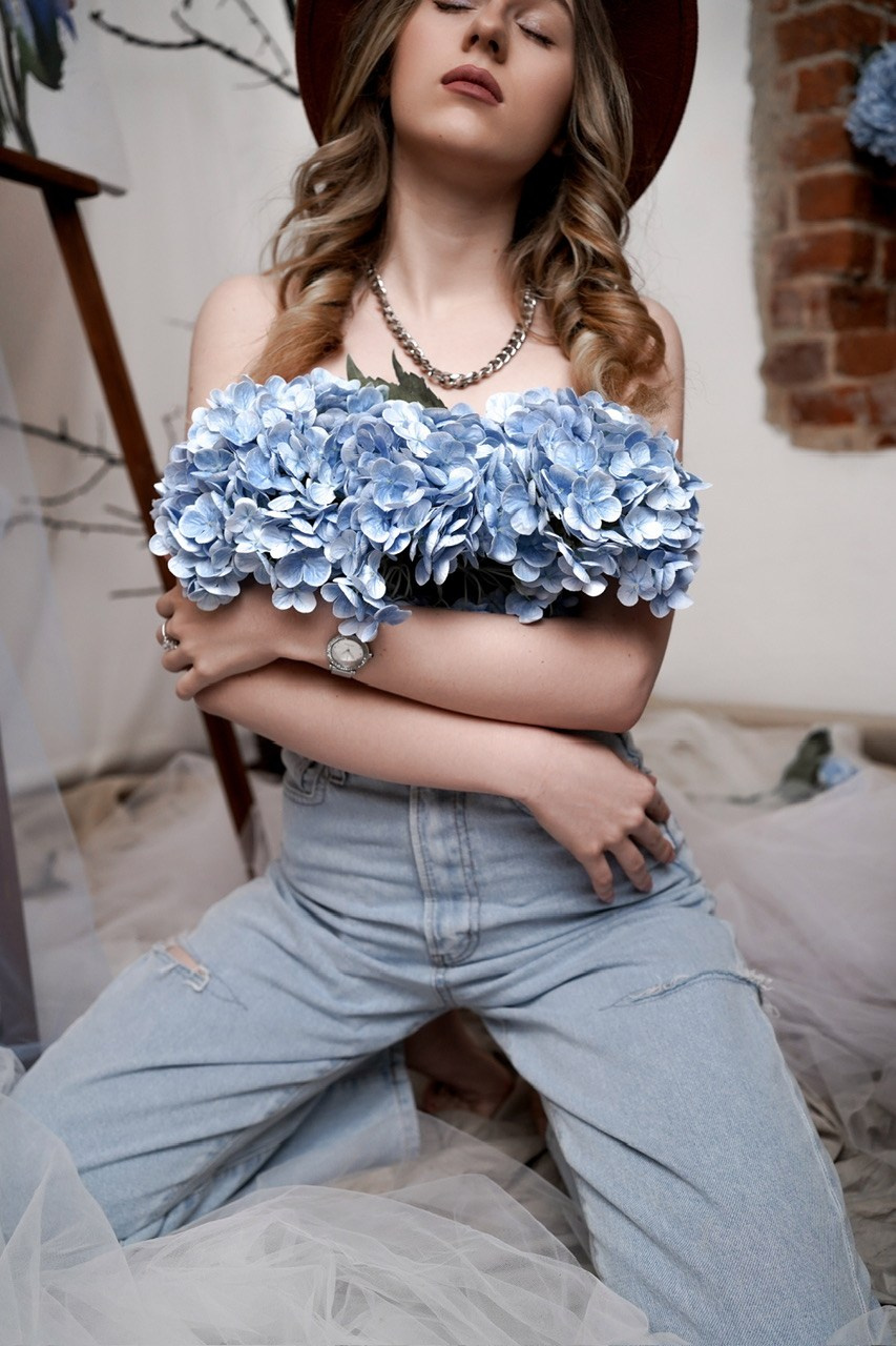 Женская фотосессия в студии Тепло в Новочеркасске. Свадебный фотограф в Ростове-на-Дону. Таинство Крещения и Венчания, семейные фотосессии. Алёна Чёботова