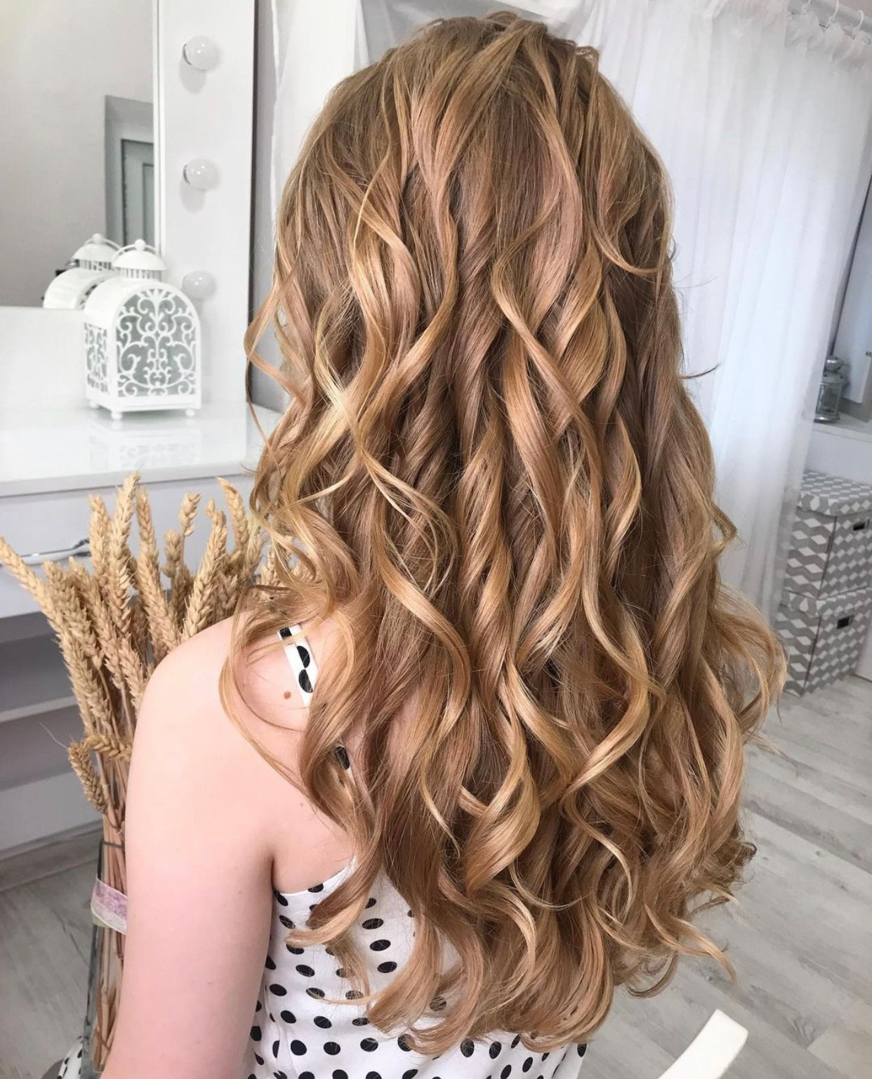 Локоны. Свадебный стилист по прическам и макияжу в Ростове-на-Дону Даниэла Дар