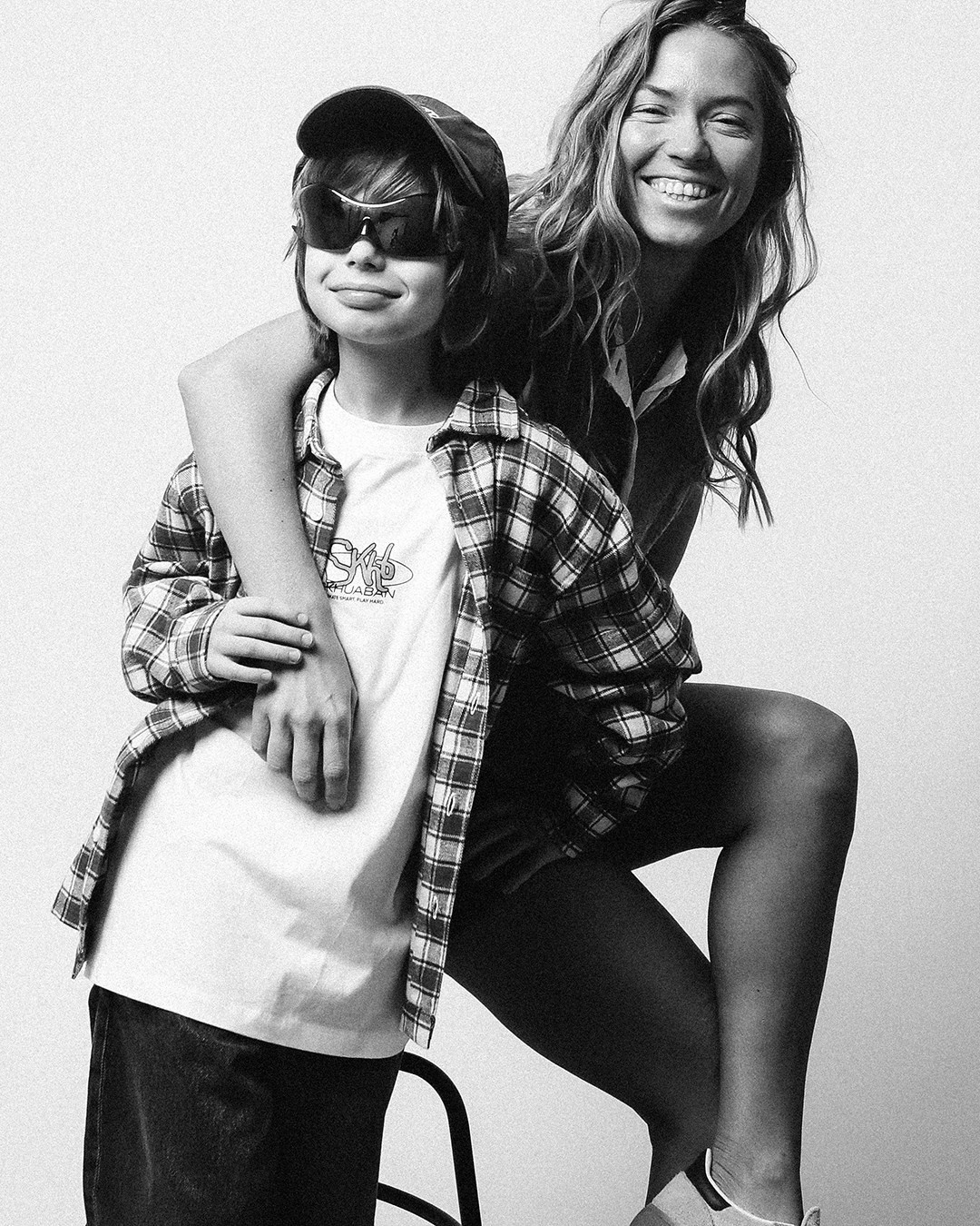 Чб на белом