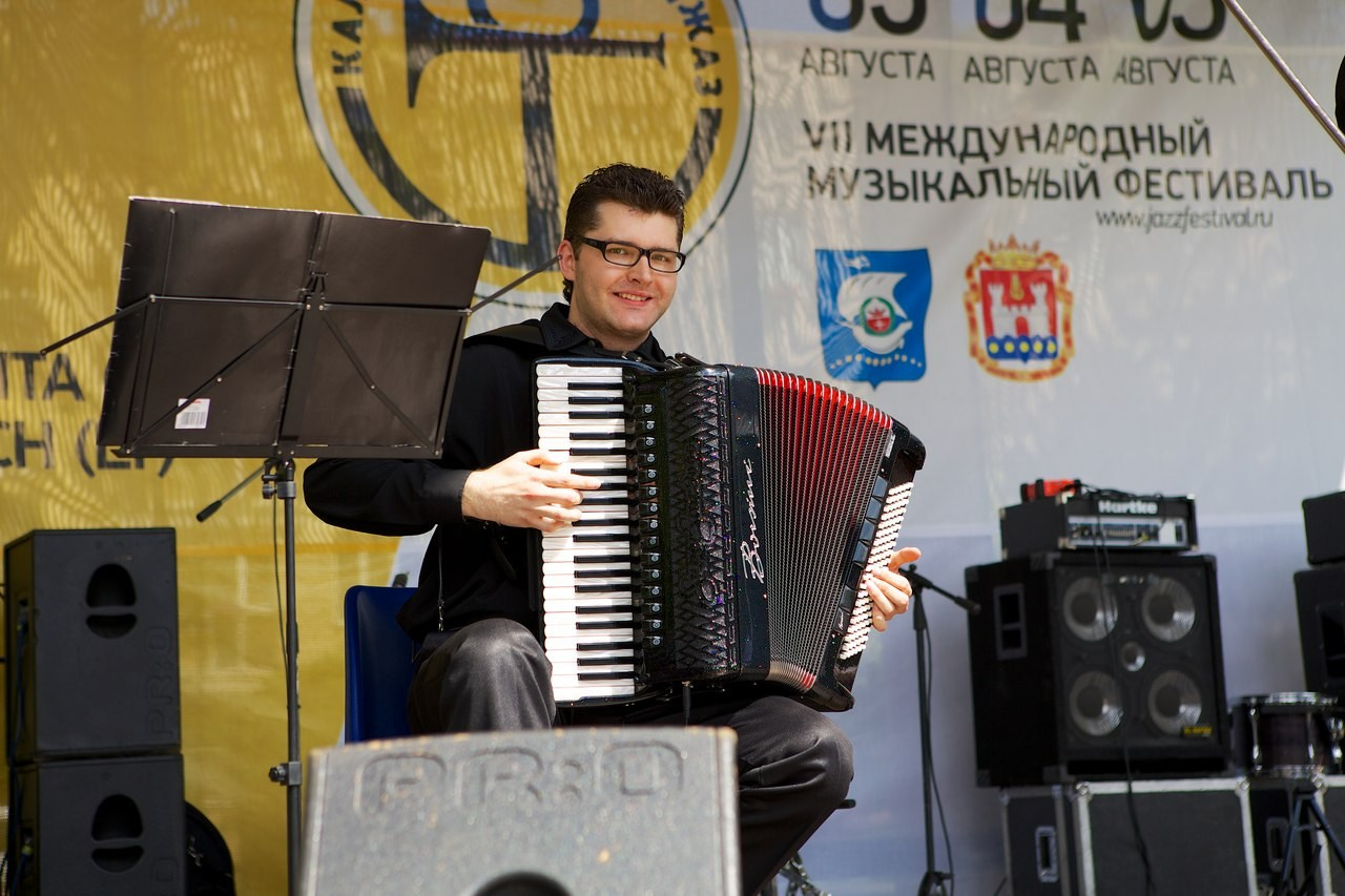 Аккордеонист Мирослав Лелюх