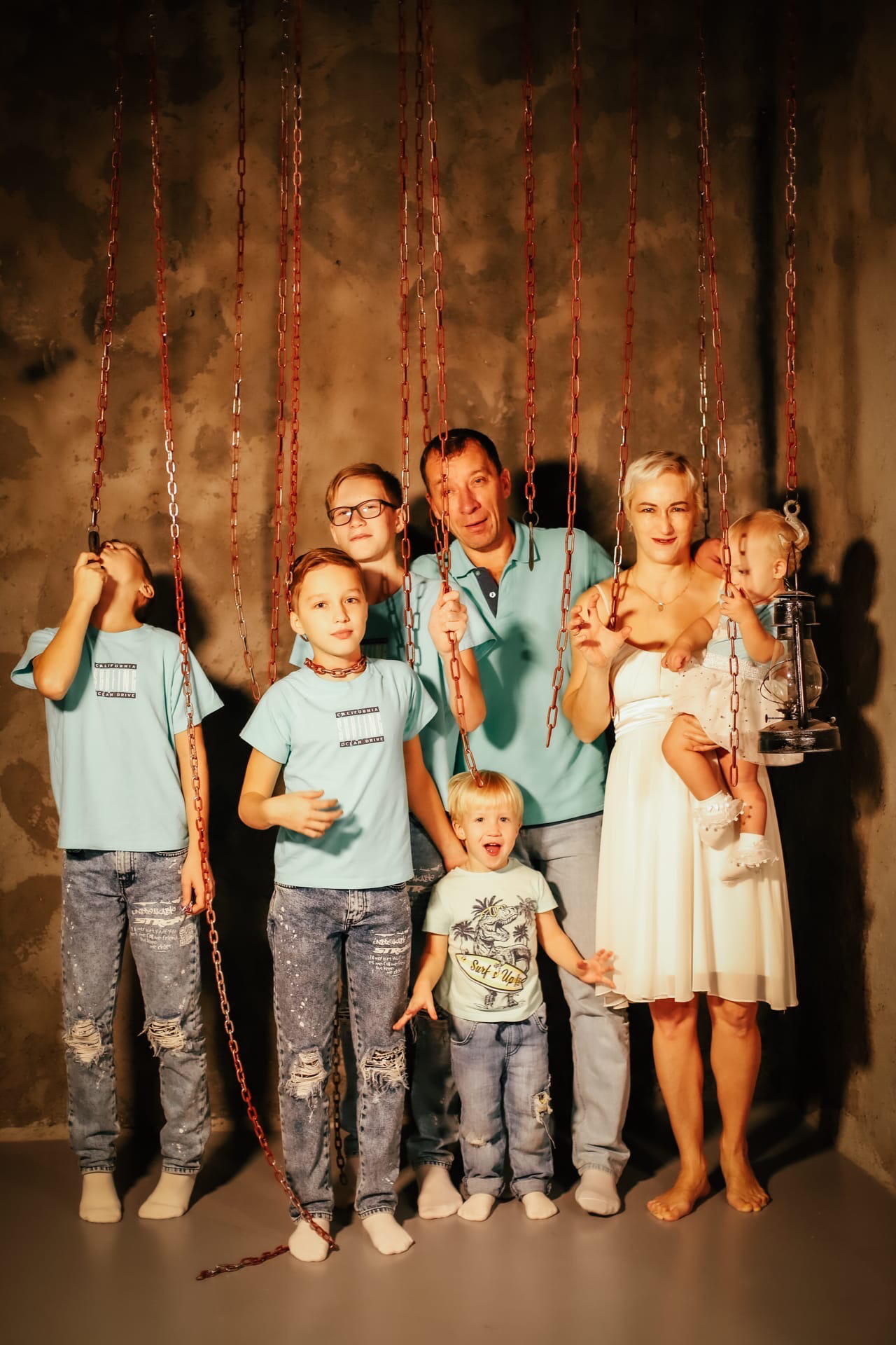 Семья Наследниковых Новый год 2022. Фотограф беременности и семейных историй Эльвира Акарибе в городе Краснодар!