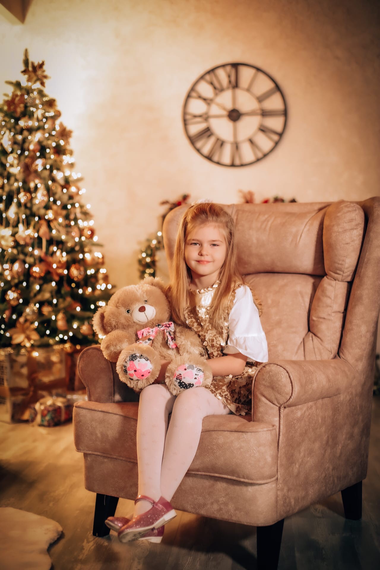 Семья Шмаковых Новый год 2022. Фотограф беременности и семейных историй Эльвира Акарибе в городе Краснодар!