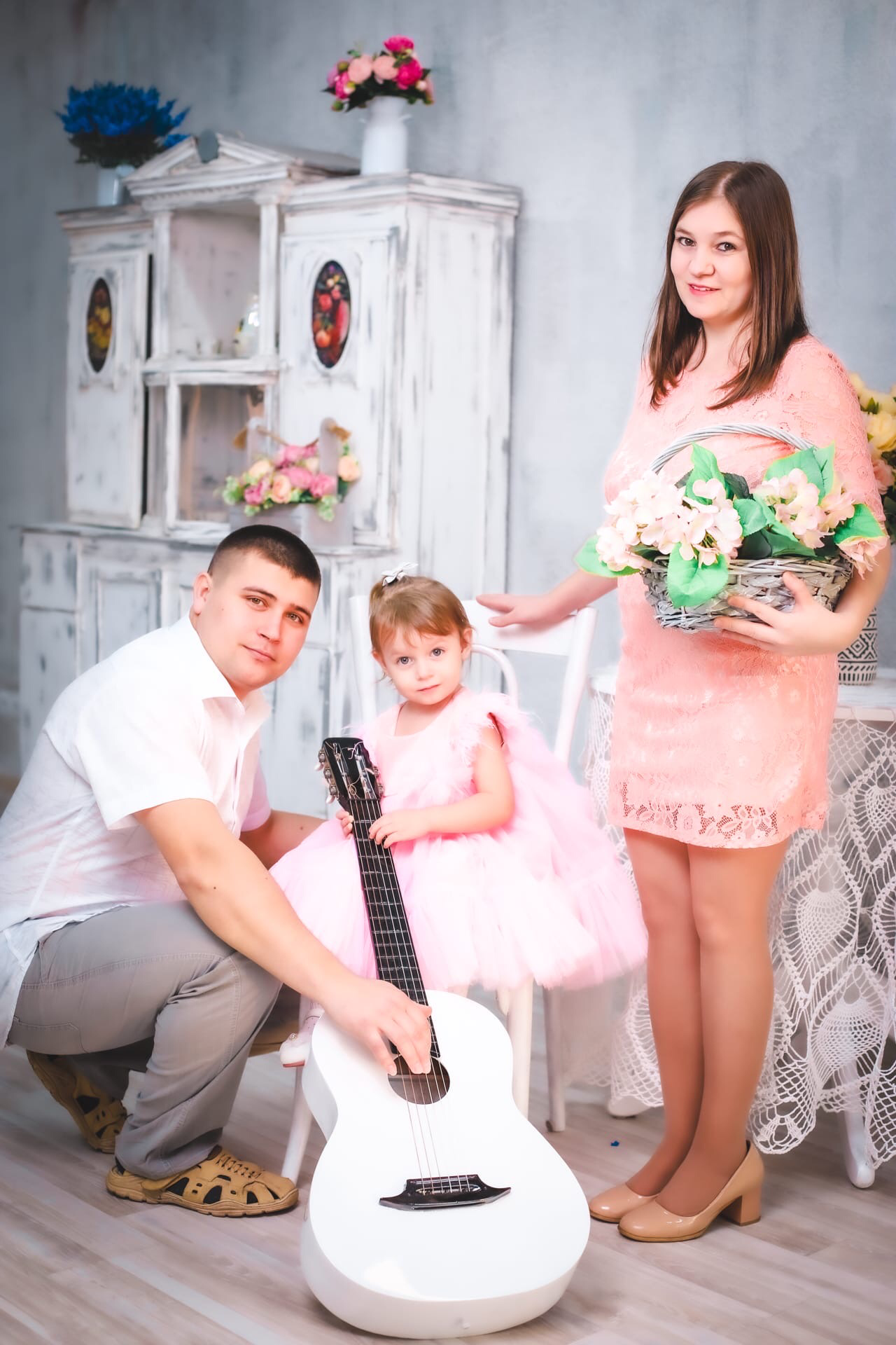 Семья Скичко 8 марта. Фотограф беременности и семейных историй Эльвира Акарибе в городе Краснодар!