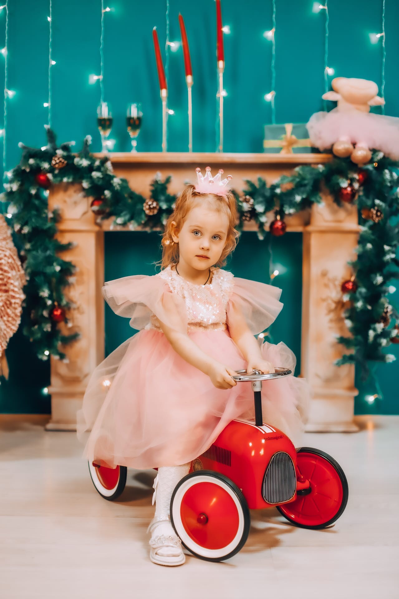 Семья Милёхиных Новый год 2022. Фотограф беременности и семейных историй Эльвира Акарибе в городе Краснодар!