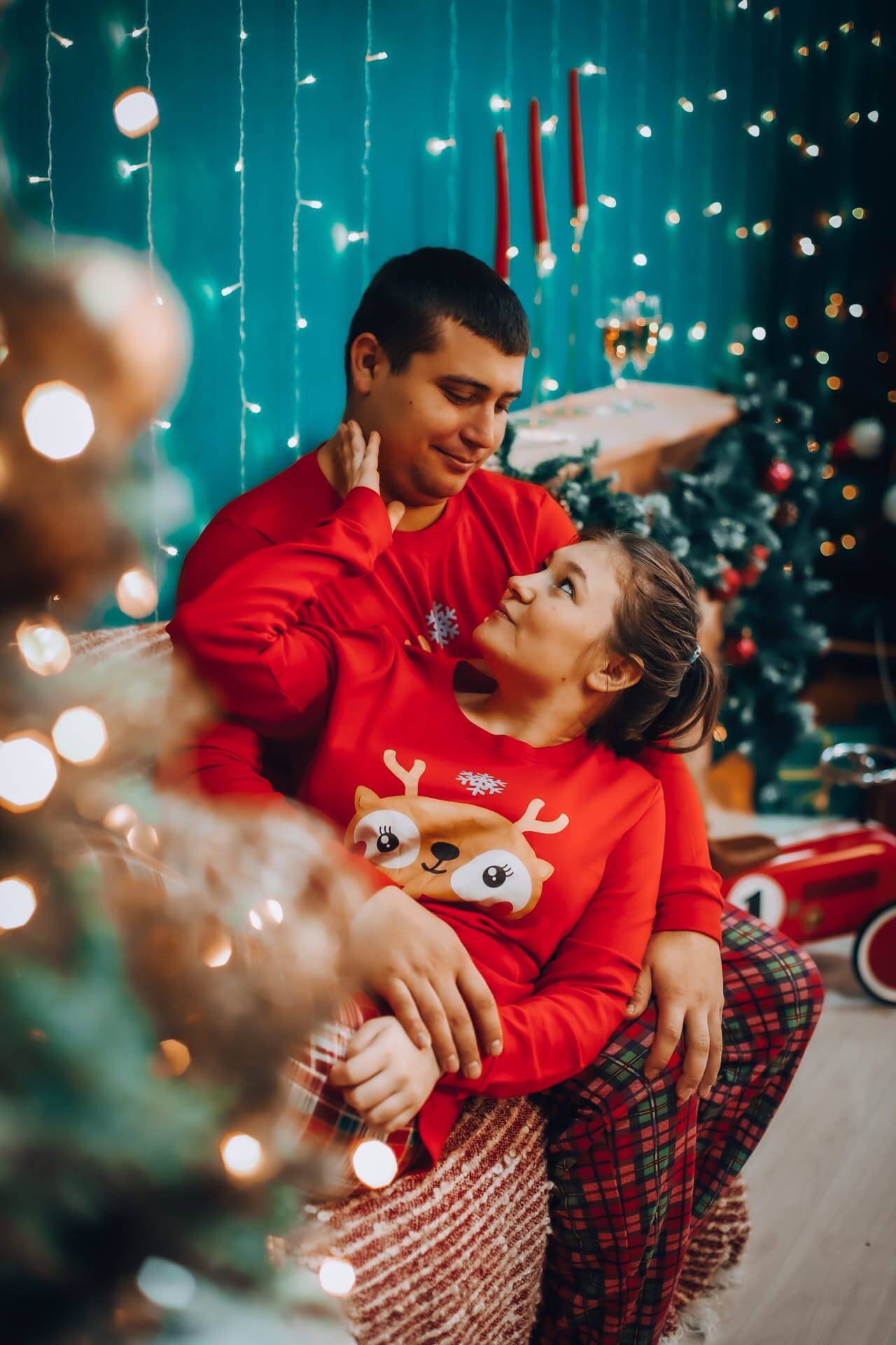 Семья Скичко Новый год 2022. Фотограф беременности и семейных историй Эльвира Акарибе в городе Краснодар!