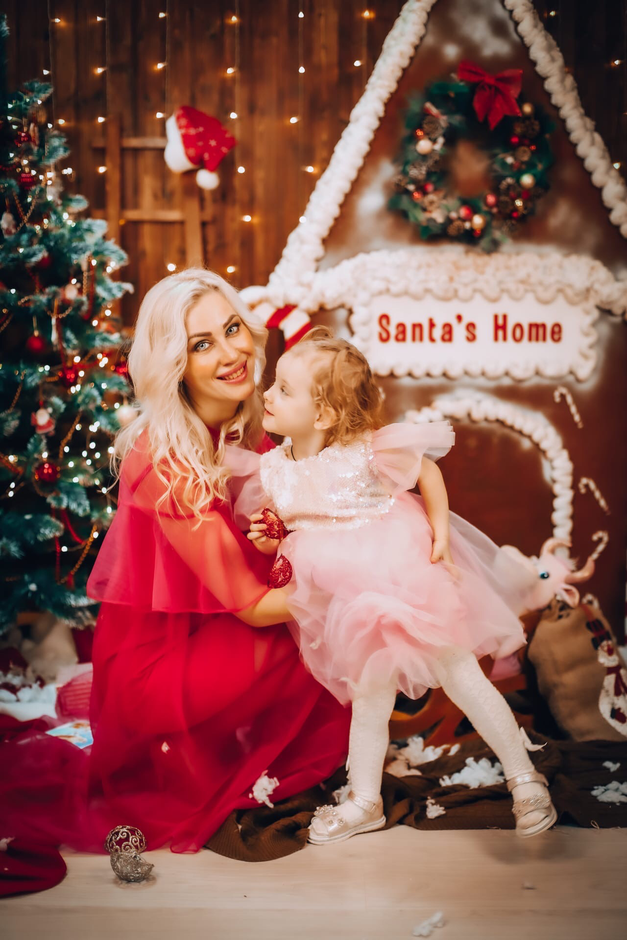 Семья Милёхиных Новый год 2022. Фотограф беременности и семейных историй Эльвира Акарибе в городе Краснодар!