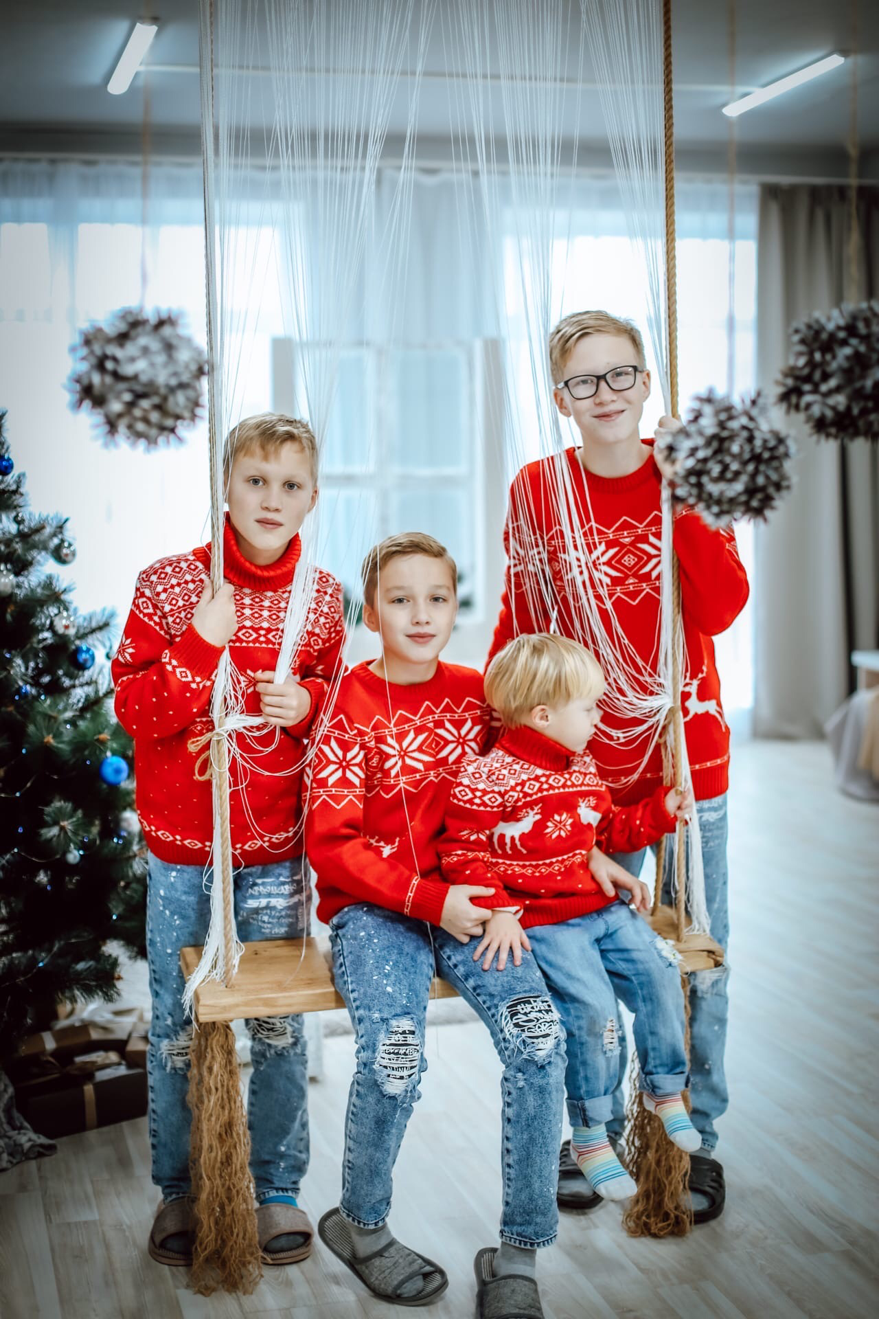 Семья Наследниковых Новый год 2022. Фотограф беременности и семейных историй Эльвира Акарибе в городе Краснодар!