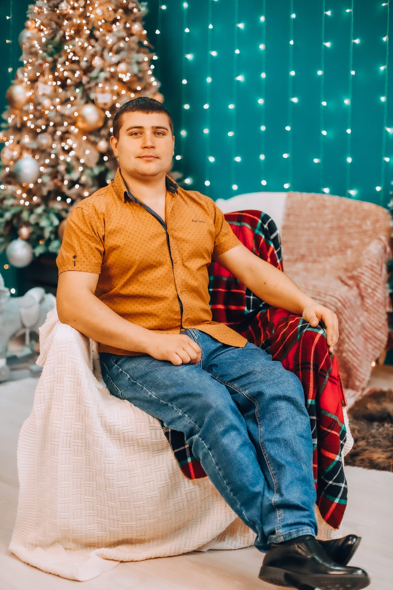 Семья Скичко Новый год 2022. Фотограф беременности и семейных историй Эльвира Акарибе в городе Краснодар!