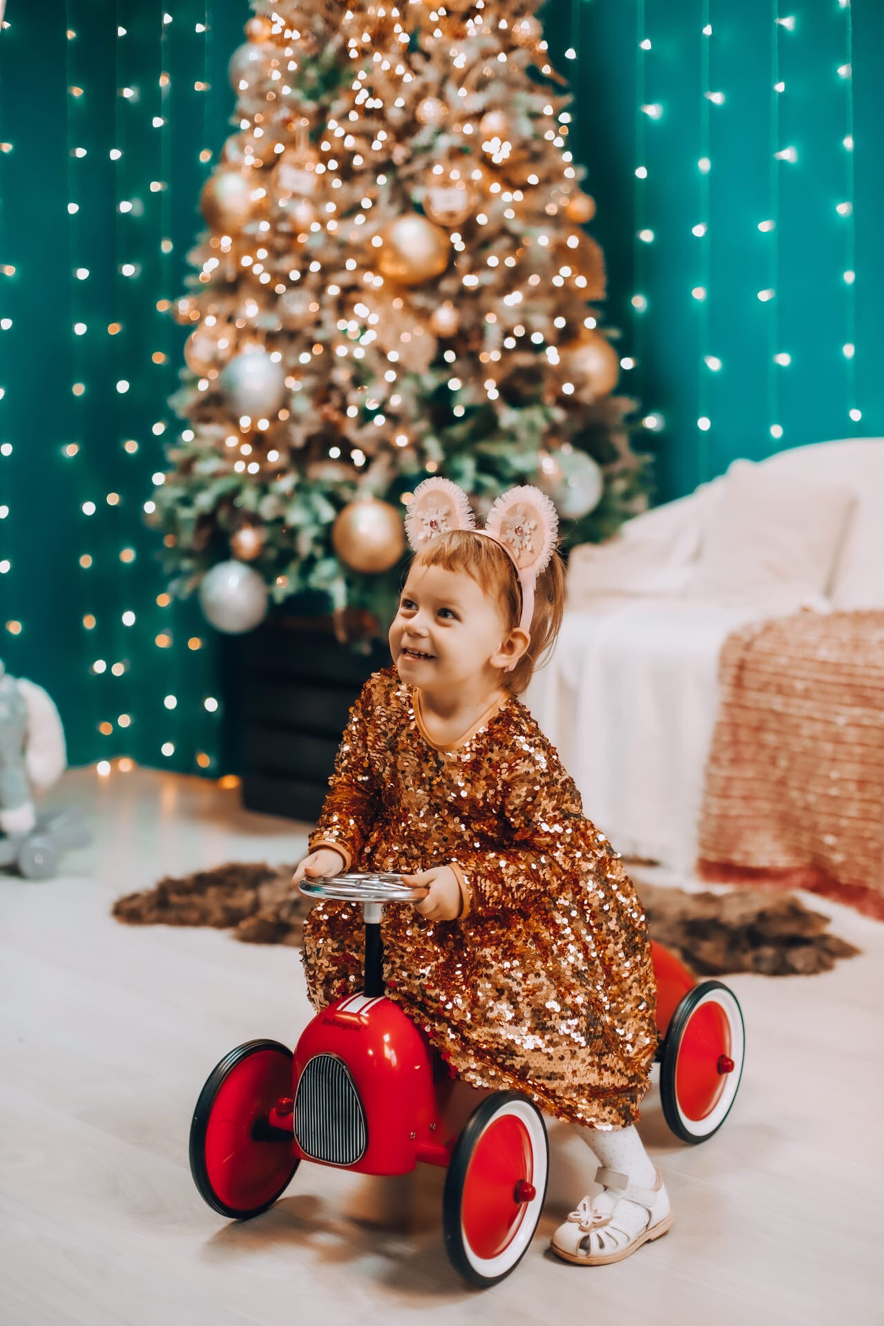 Семья Скичко Новый год 2022. Фотограф беременности и семейных историй Эльвира Акарибе в городе Краснодар!