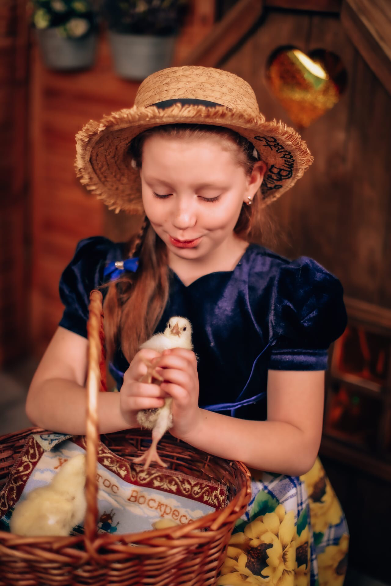 Иришка! Пасхальная фотосессия. Фотограф беременности и семейных историй Эльвира Акарибе в городе Краснодар!