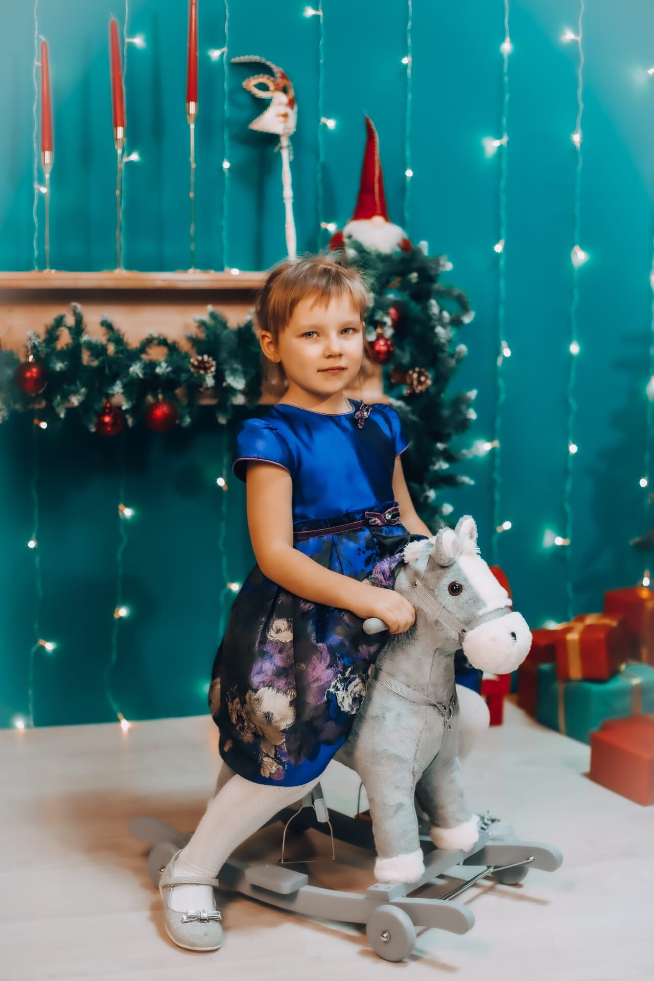 Новогодняя сказка 2022. Фотограф беременности и семейных историй Эльвира Акарибе в городе Краснодар!