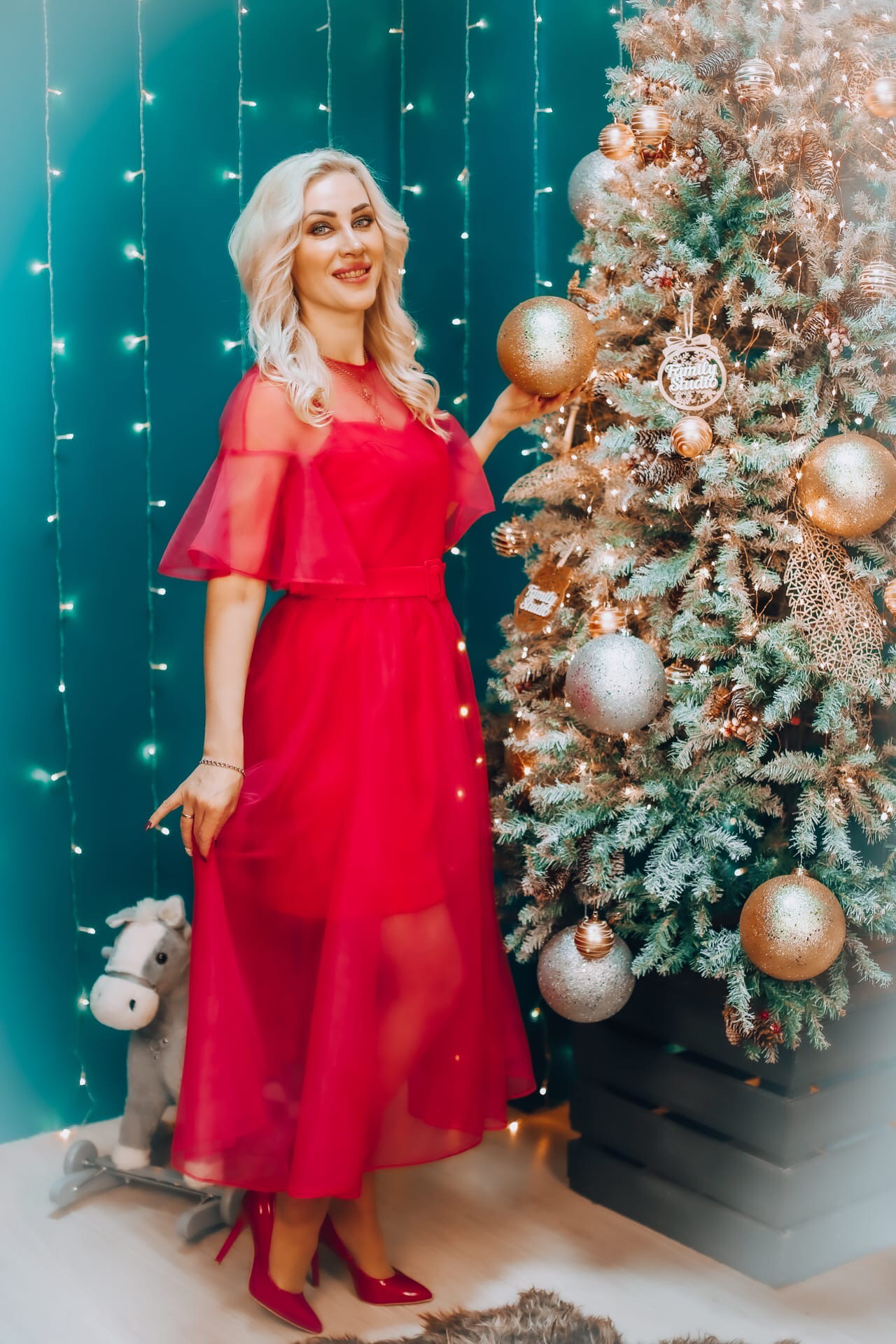 Семья Милёхиных Новый год 2022. Фотограф беременности и семейных историй Эльвира Акарибе в городе Краснодар!