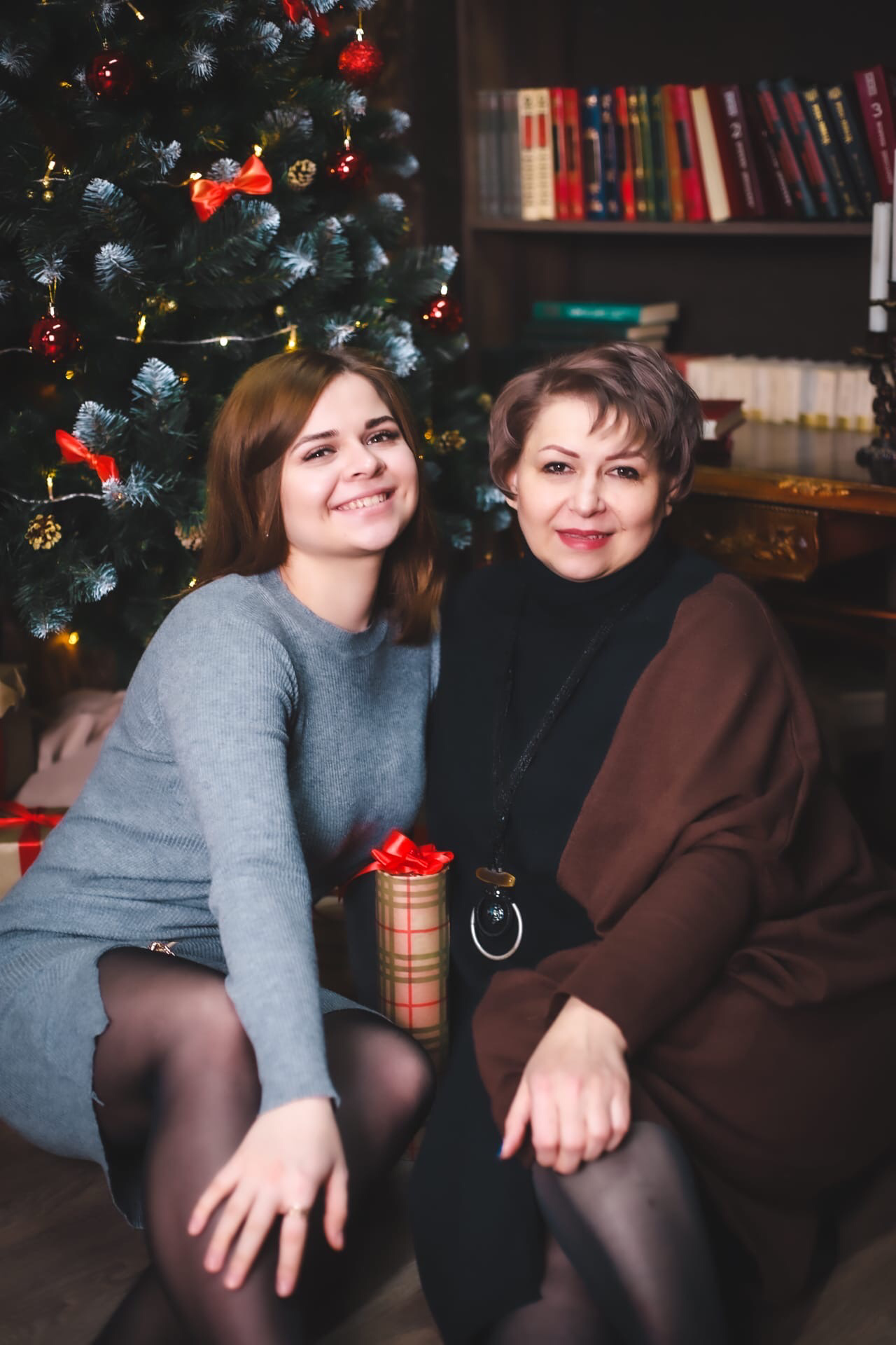 Семья Пивоваровых Новый год 2022. Фотограф беременности и семейных историй Эльвира Акарибе в городе Краснодар!