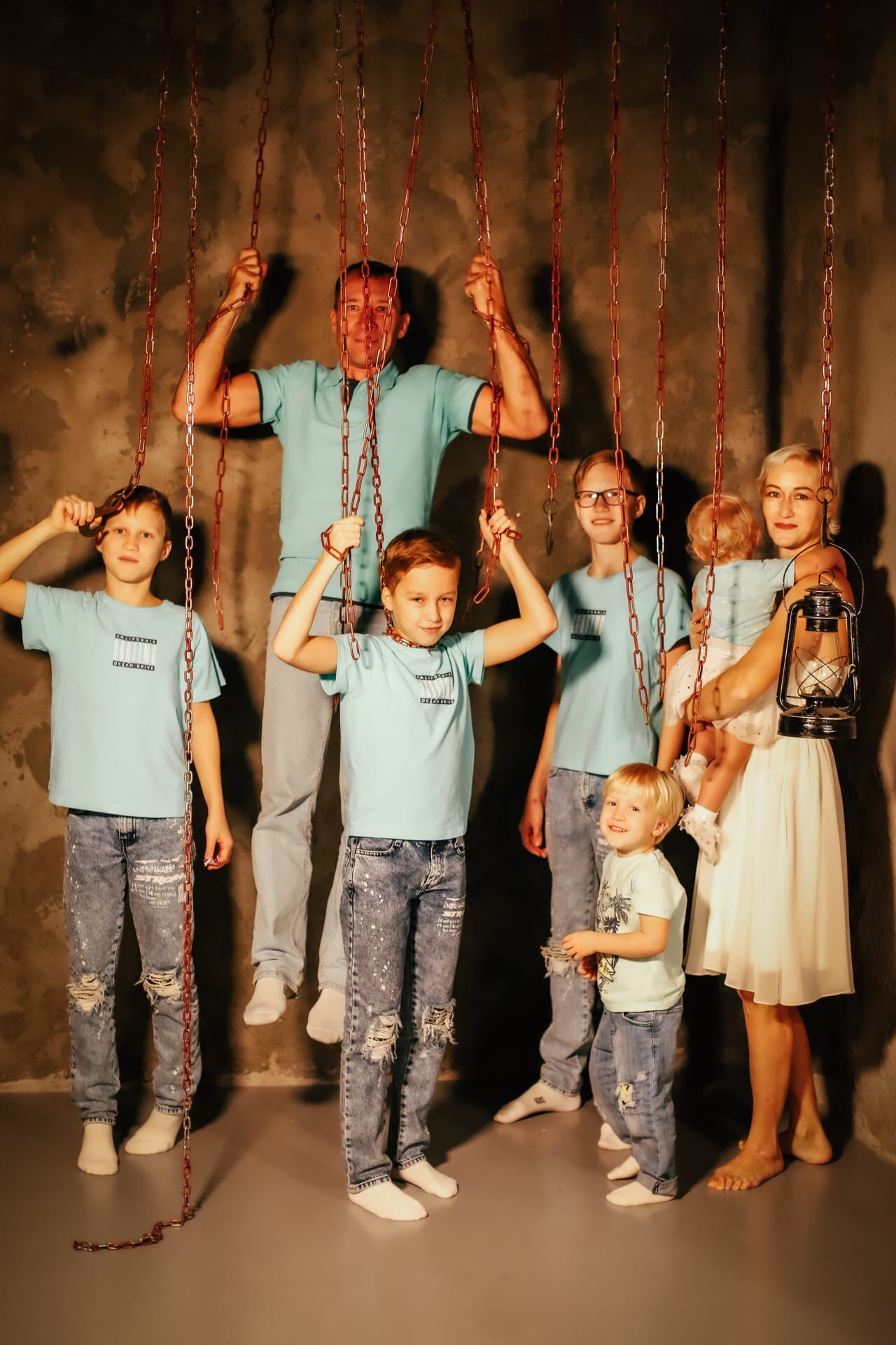 Семья Наследниковых Новый год 2022. Фотограф беременности и семейных историй Эльвира Акарибе в городе Краснодар!