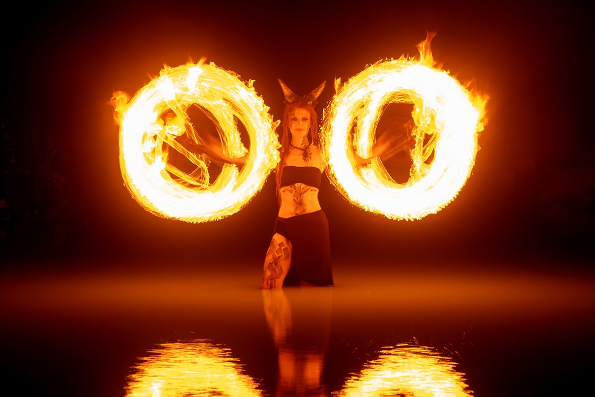 Огонь. Фотограф Роман Ефремов
