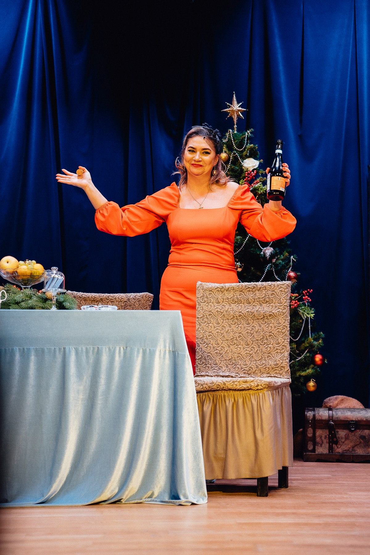 Театр Дом 8 Любящих женщин. Главная