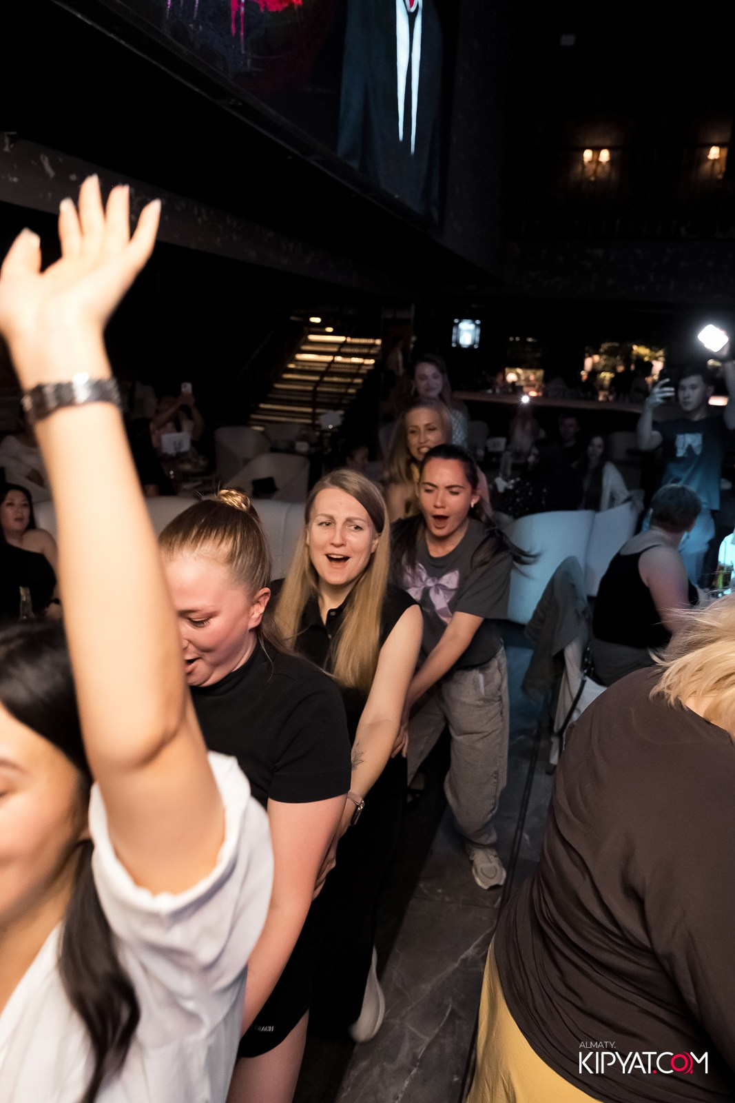 МУЗЫКАЛЬНОЕ ЛОТО В HIT RETRO. КИПЯТКОМ АЛМАТЫ!