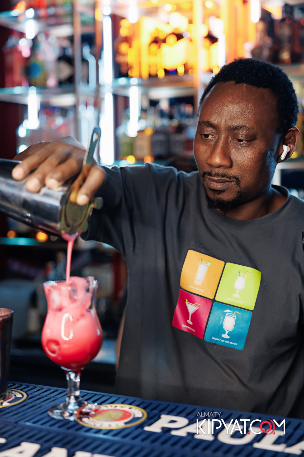 ЗАЯ, НА БИС. КИПЯТКОМ АЛМАТЫ!