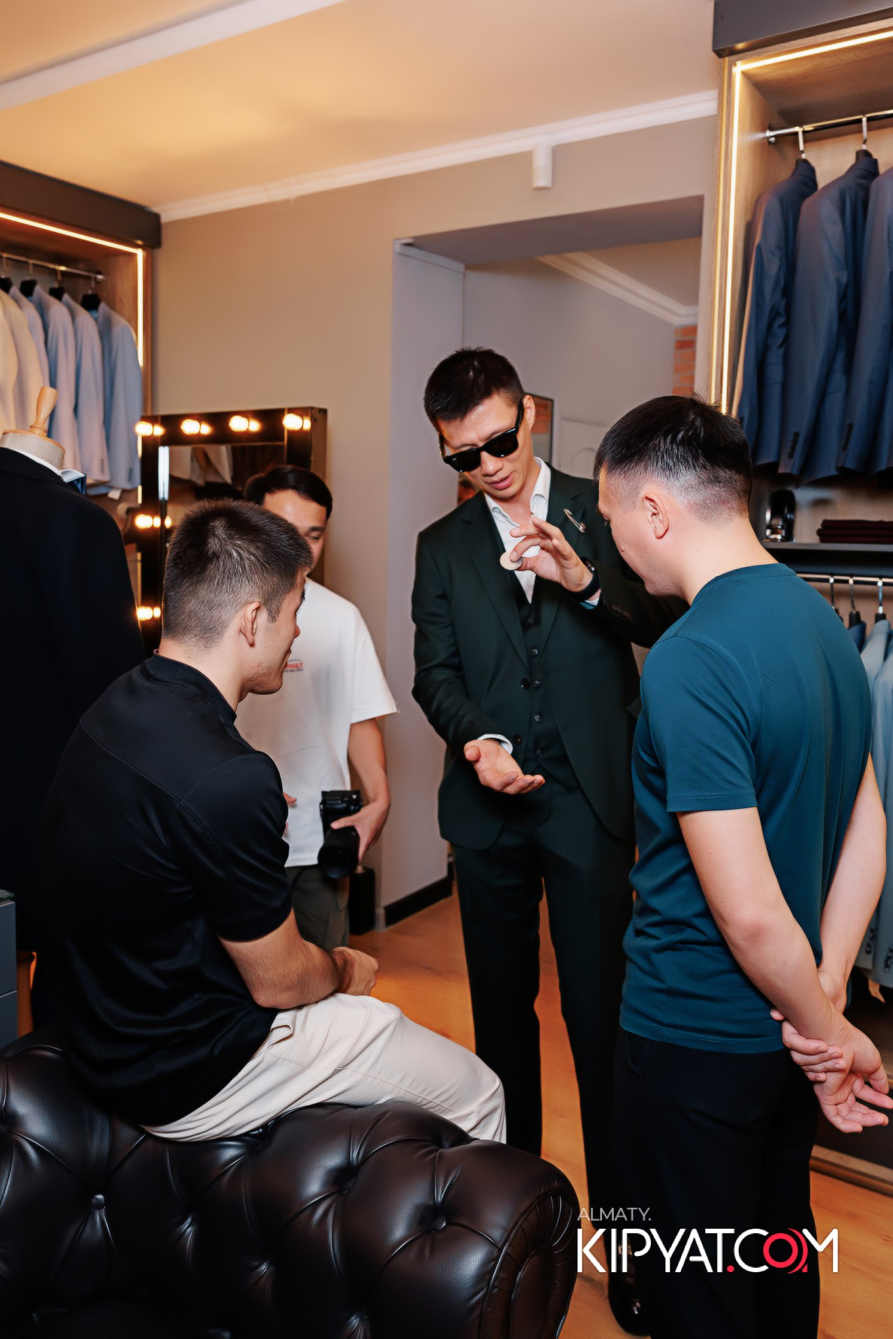 ОТКРЫТИЕ МАГАЗИНА МУЖСКОЙ ОДЕЖДЫ. КИПЯТКОМ АЛМАТЫ!