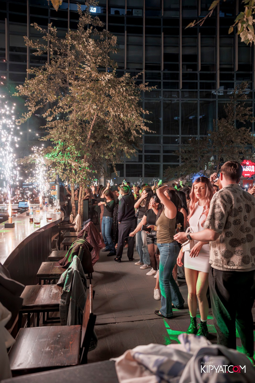 EVENT BAR. КИПЯТКОМ АЛМАТЫ!