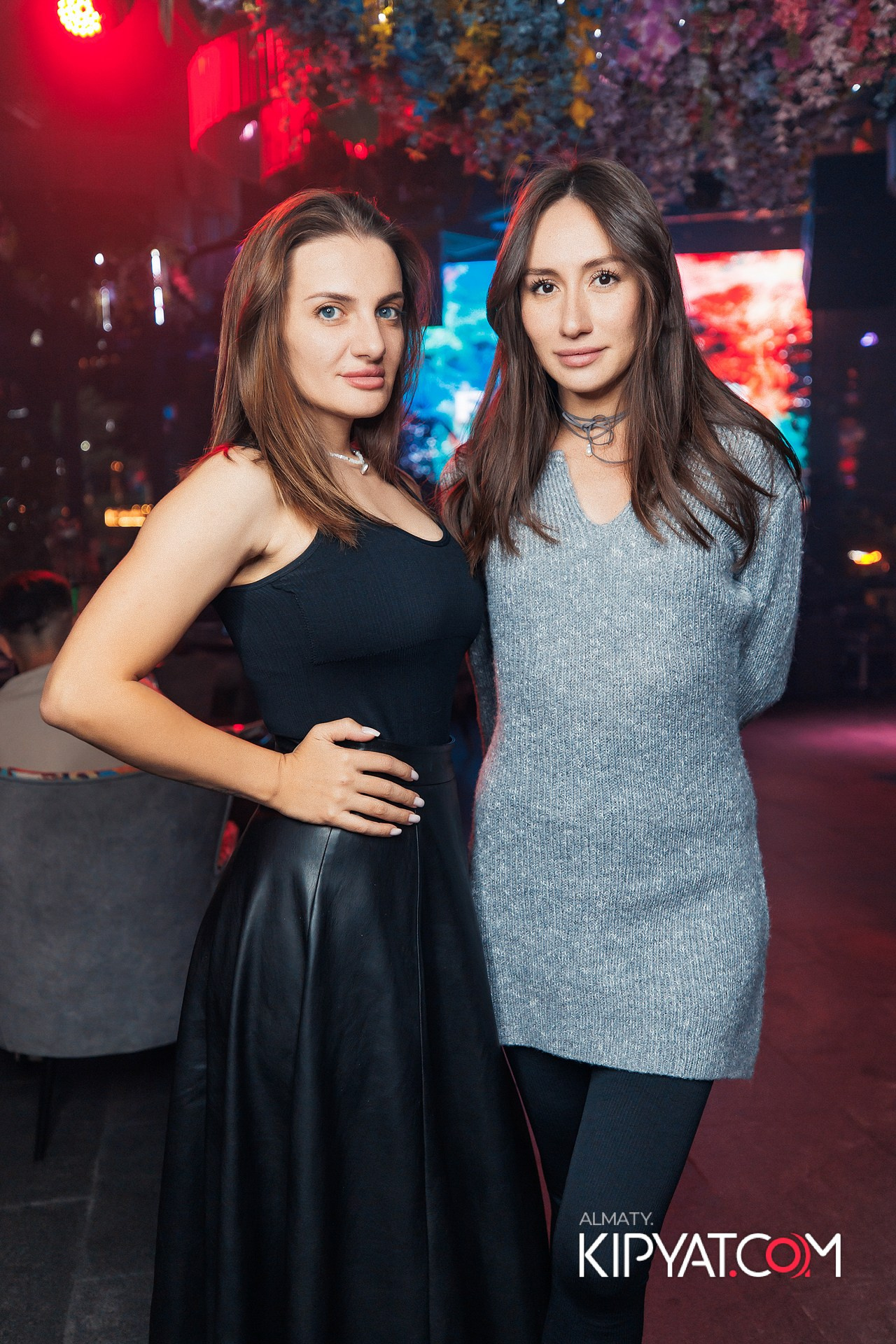 Friends bar & terrace. КИПЯТКОМ АЛМАТЫ!