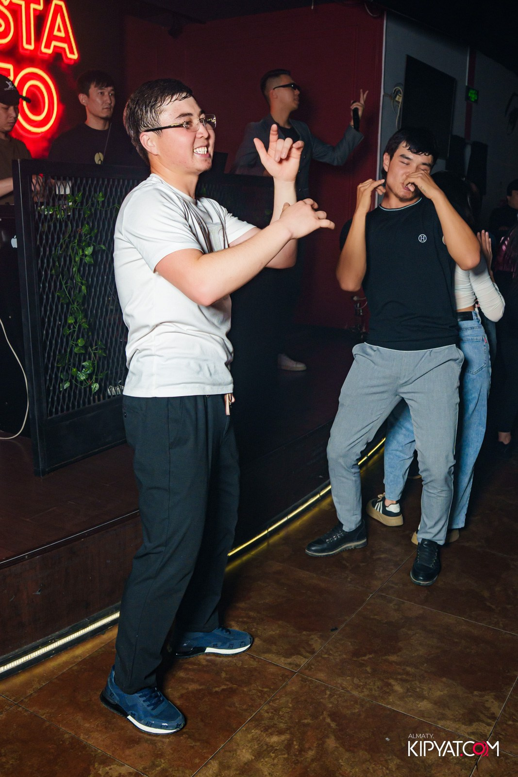 ARAGOSTA. КИПЯТКОМ АЛМАТЫ!