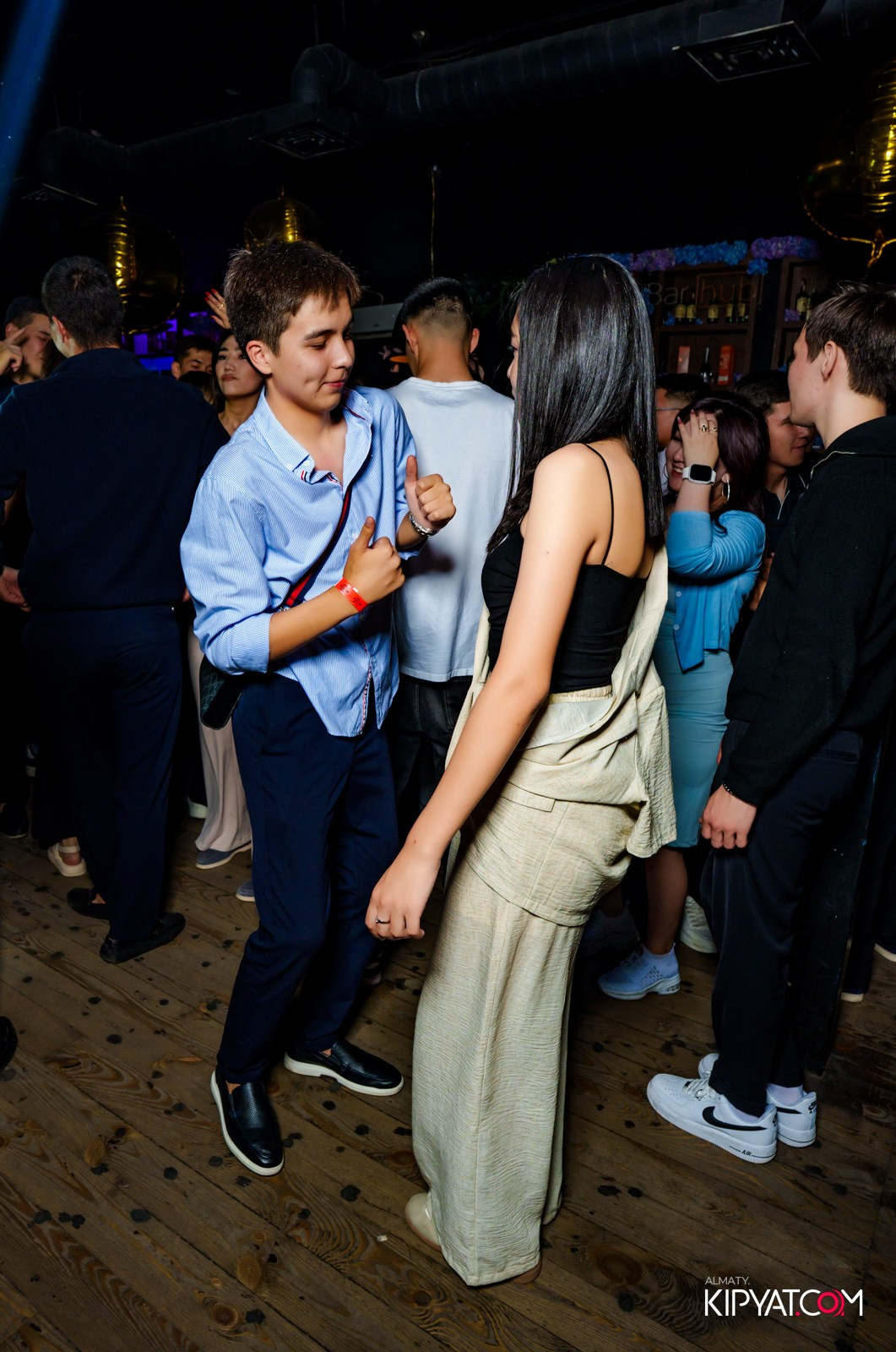 UYAT EMES BAR. КИПЯТКОМ АЛМАТЫ!