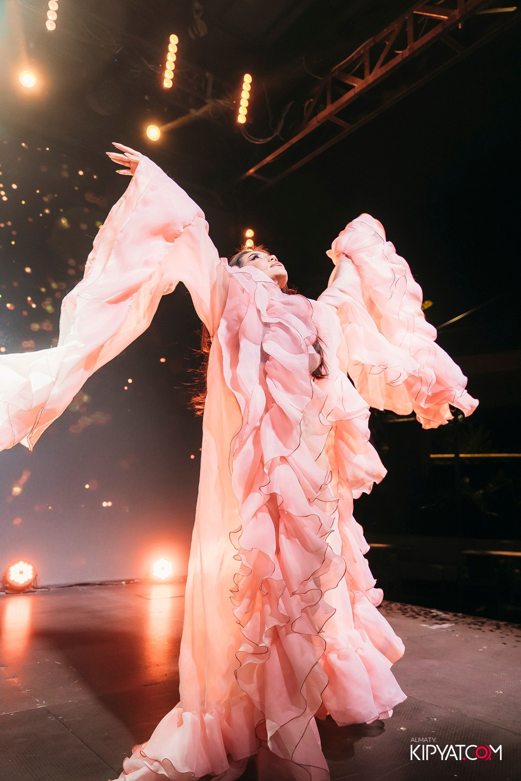 QUЕЕN. КИПЯТКОМ АЛМАТЫ!