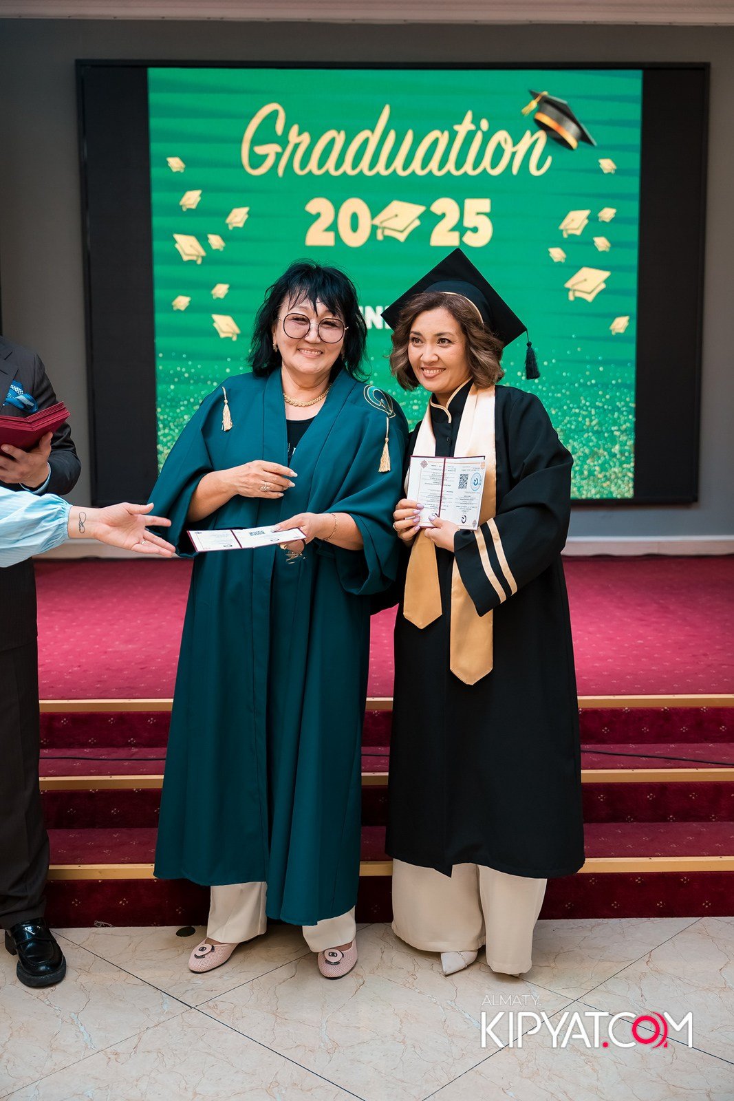 GRADUATION 2025 Q UNIVERSITY. КИПЯТКОМ АЛМАТЫ!