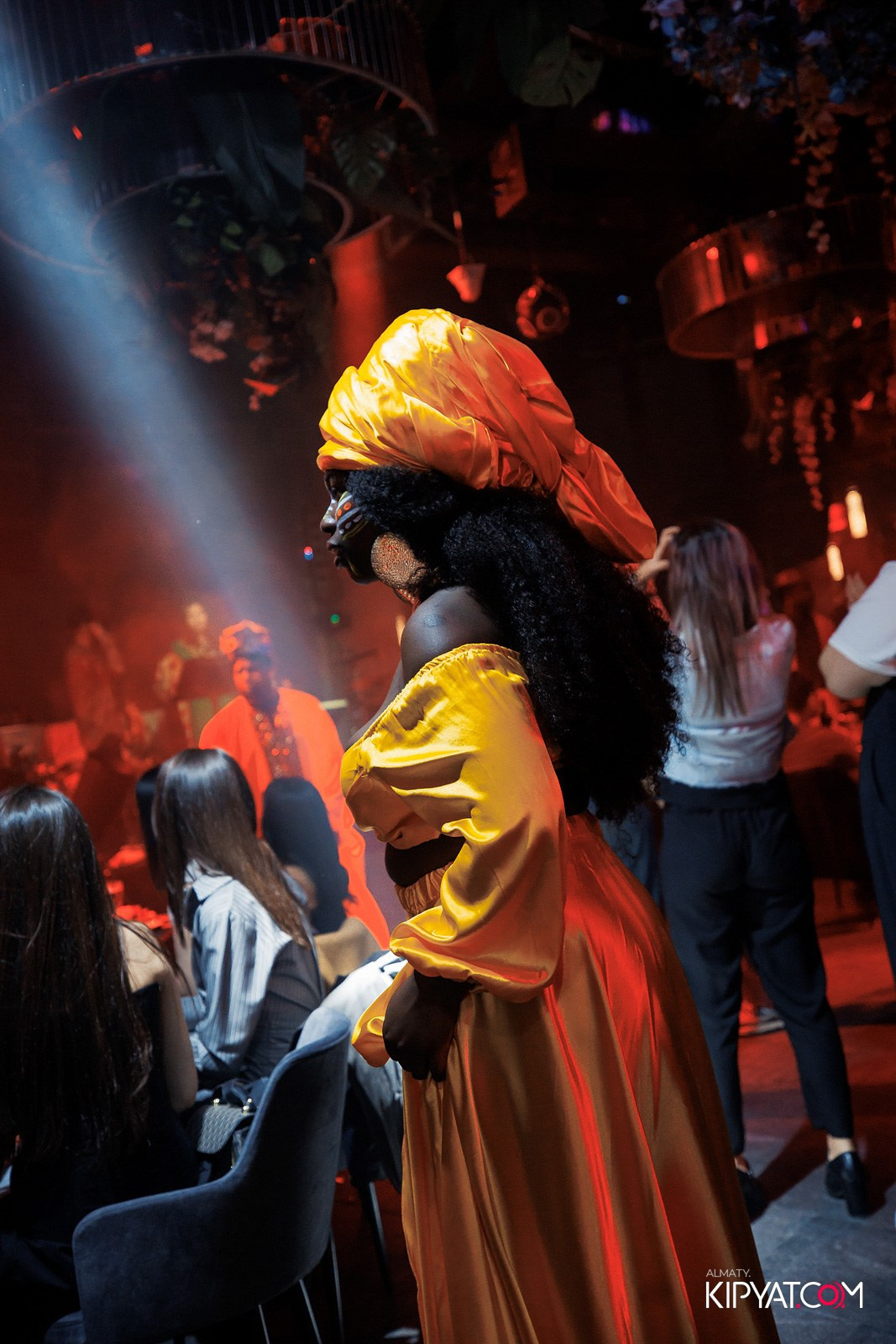 FRIENDS BAR & TERRACE. КИПЯТКОМ АЛМАТЫ!